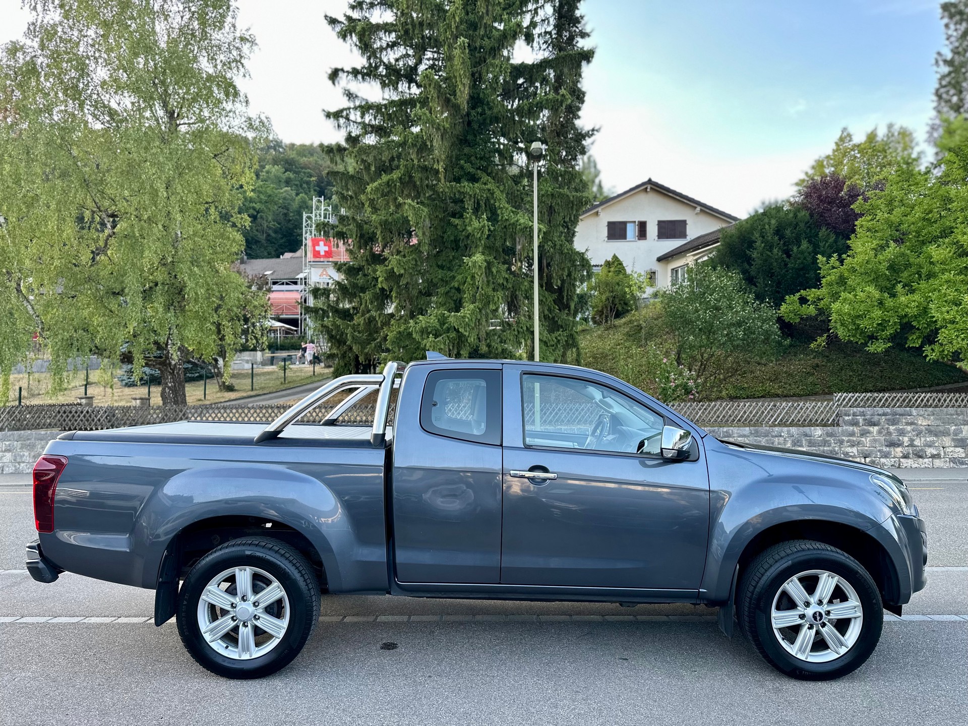 ISUZU D-MAX 1.9 SpaceCab Solar 4x4 A-image-4