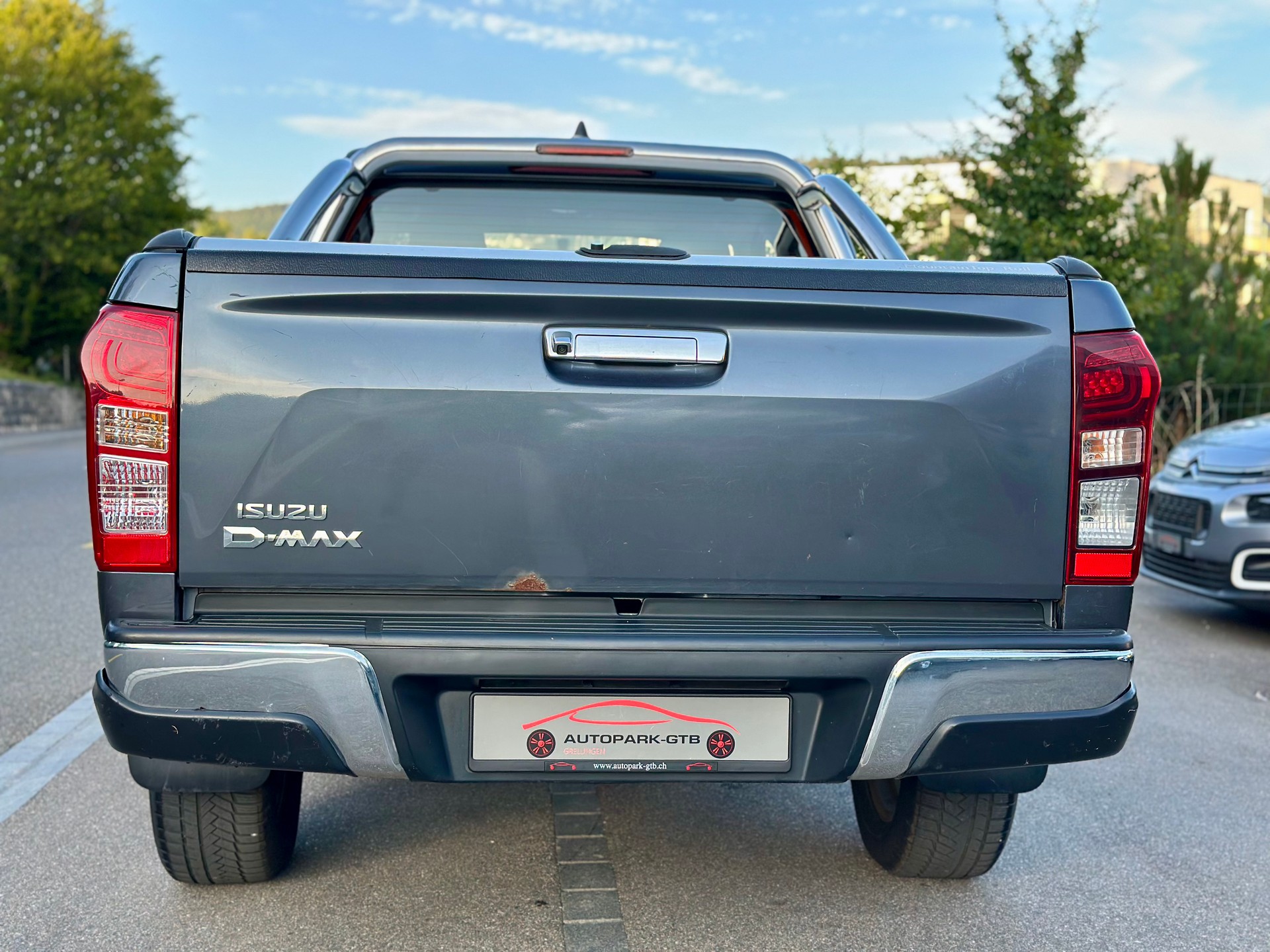 ISUZU D-MAX 1.9 SpaceCab Solar 4x4 A-image-7
