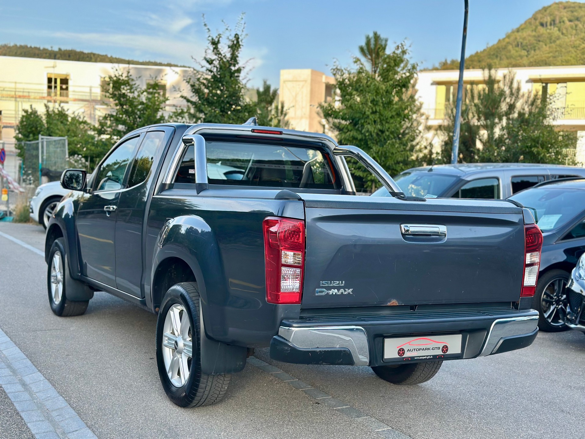 ISUZU D-MAX 1.9 SpaceCab Solar 4x4 A-image-5