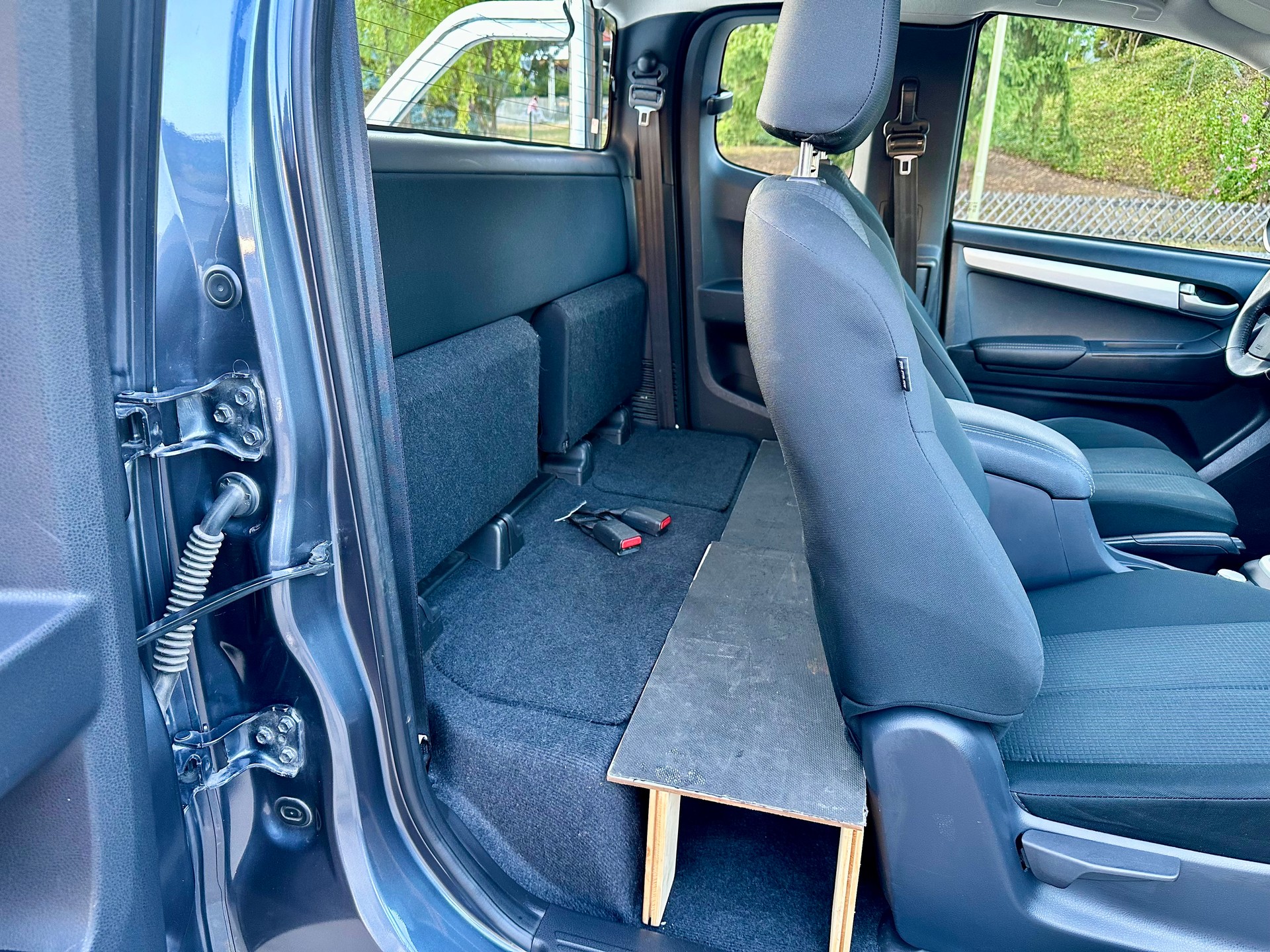 ISUZU D-MAX 1.9 SpaceCab Solar 4x4 A-image-17