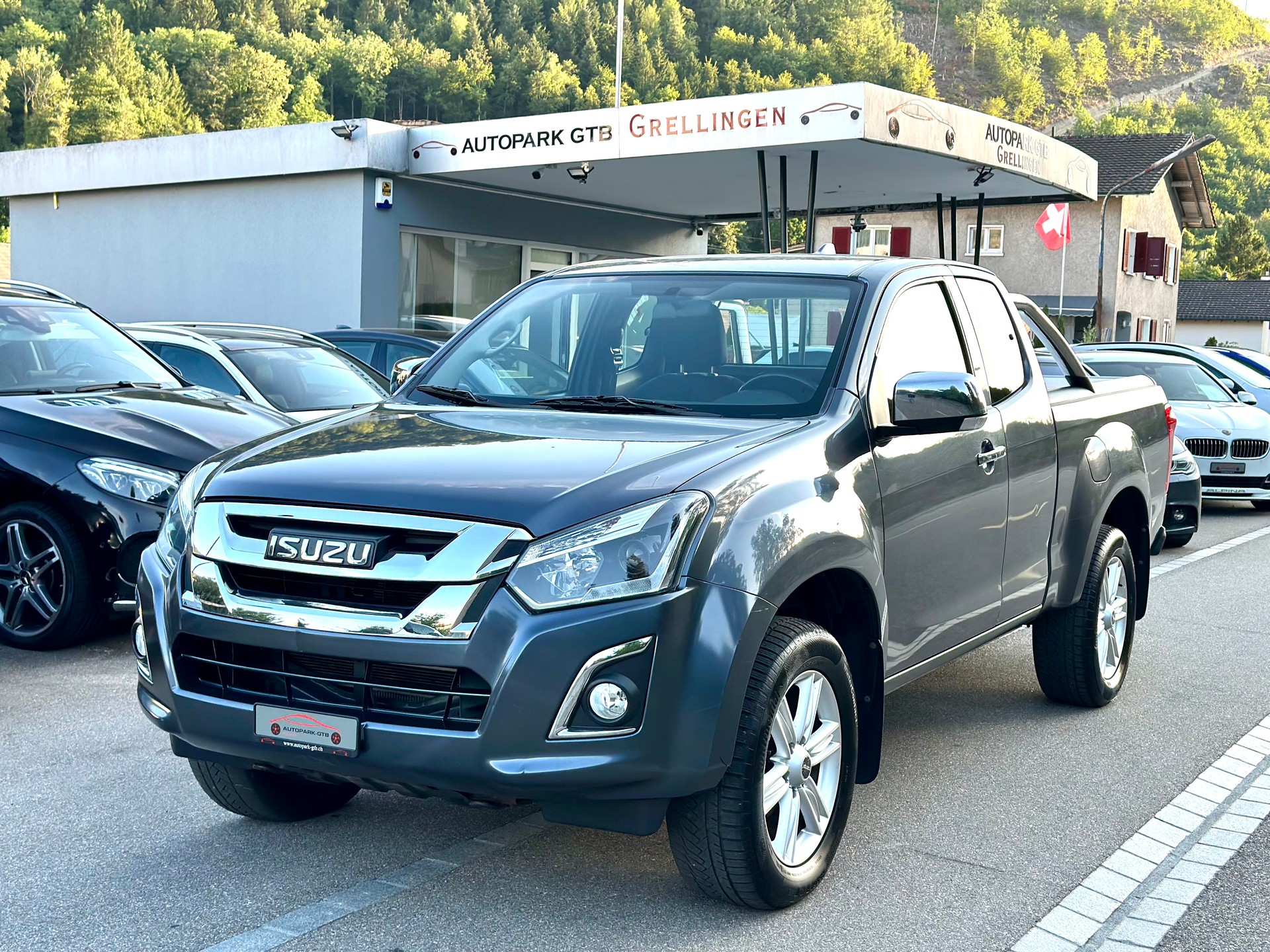 ISUZU D-MAX 1.9 SpaceCab Solar 4x4 A