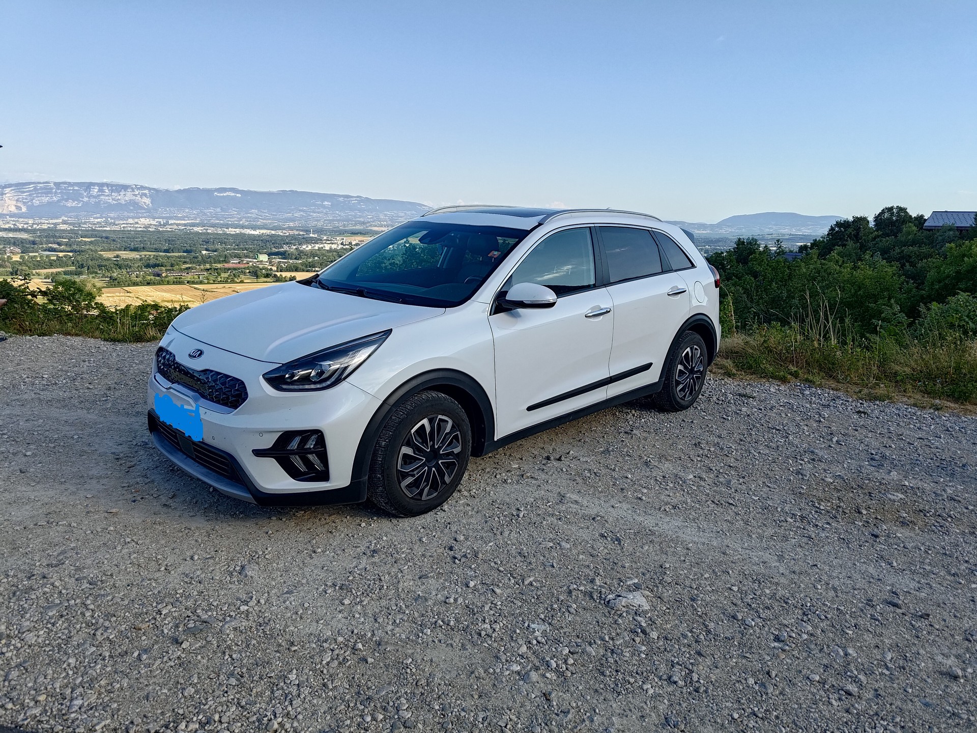 KIA 1.6 GDi Hybrid Premium Pack Cool-image-1