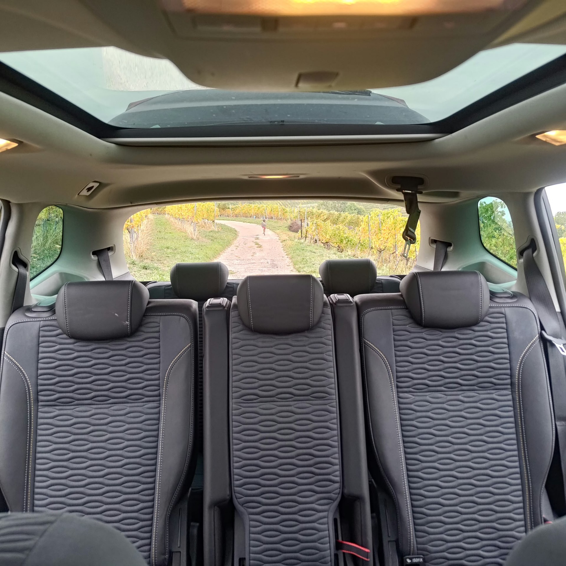 KIA NIRO-image-5