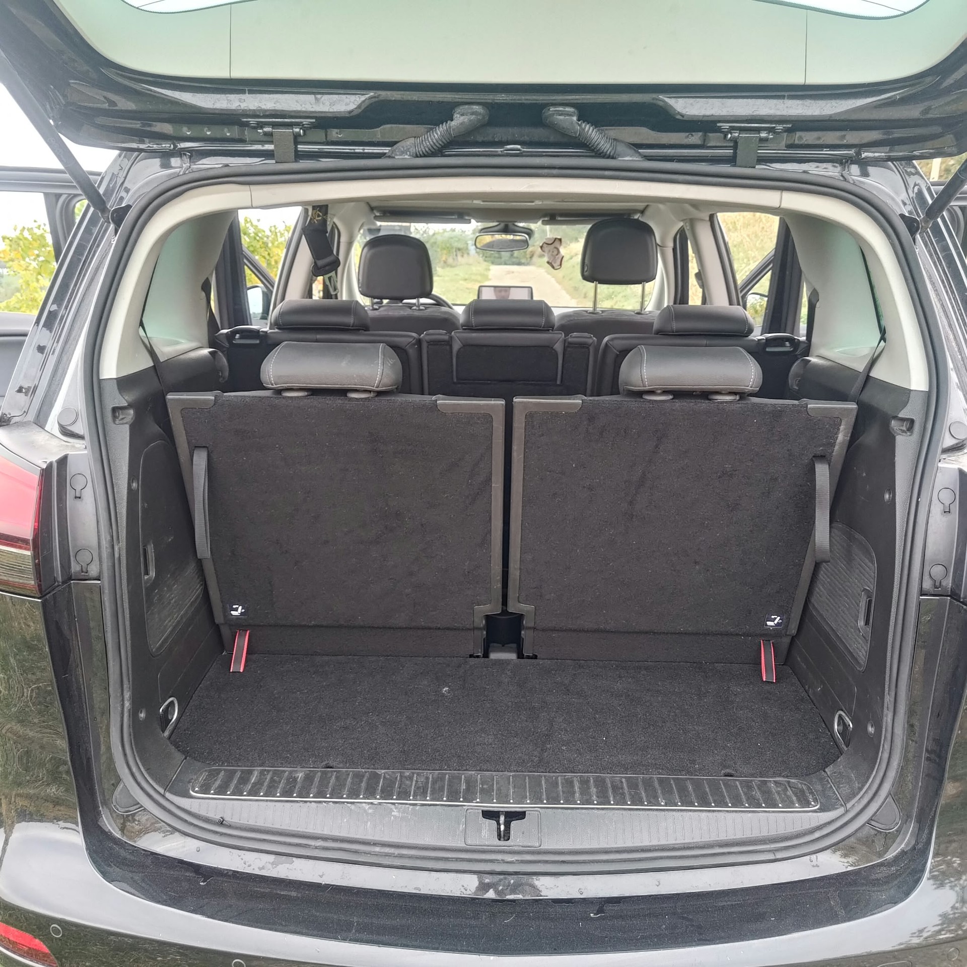KIA NIRO-image-4