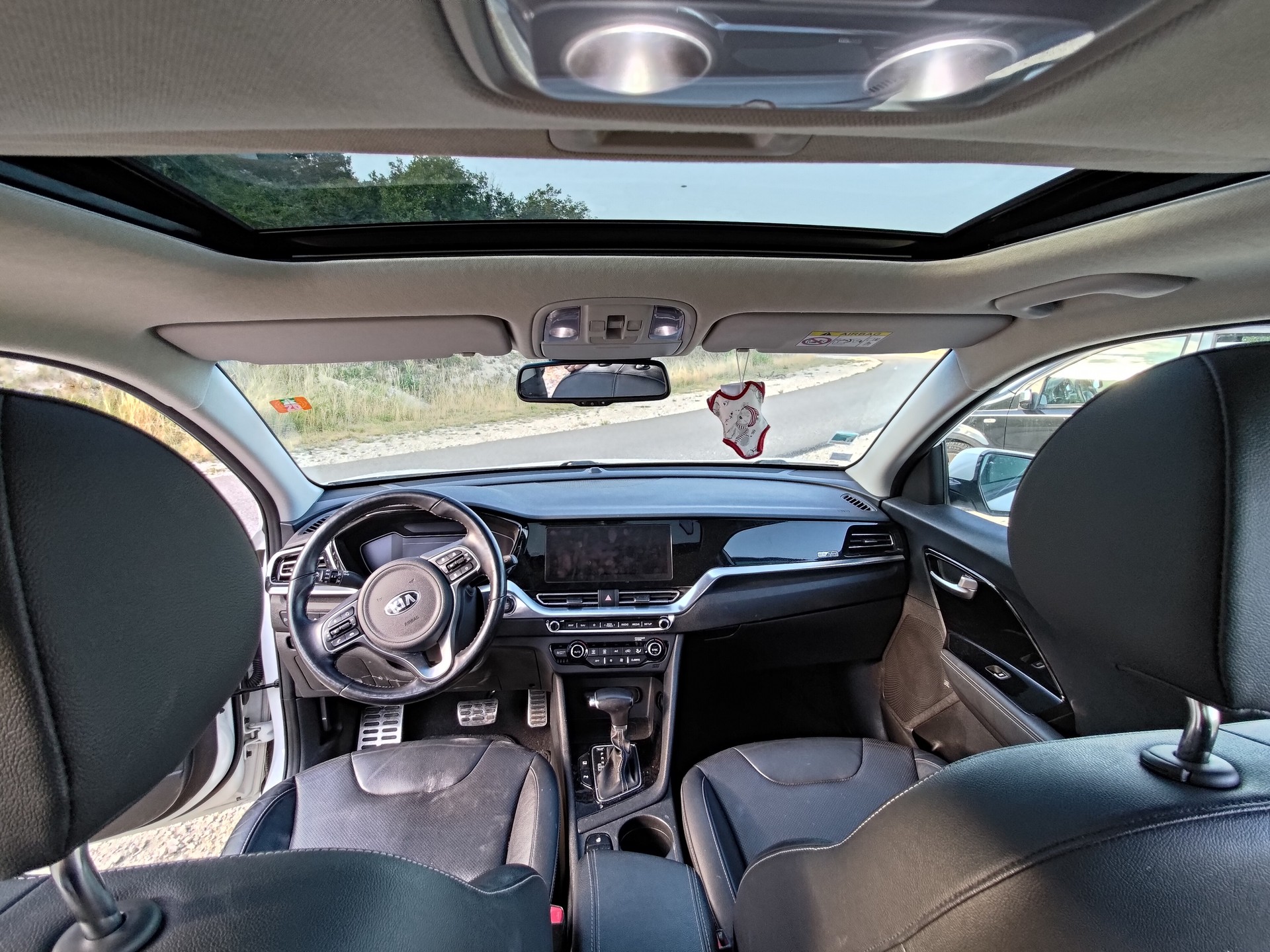 KIA 1.6 GDi Hybrid Premium Pack Cool-image-4