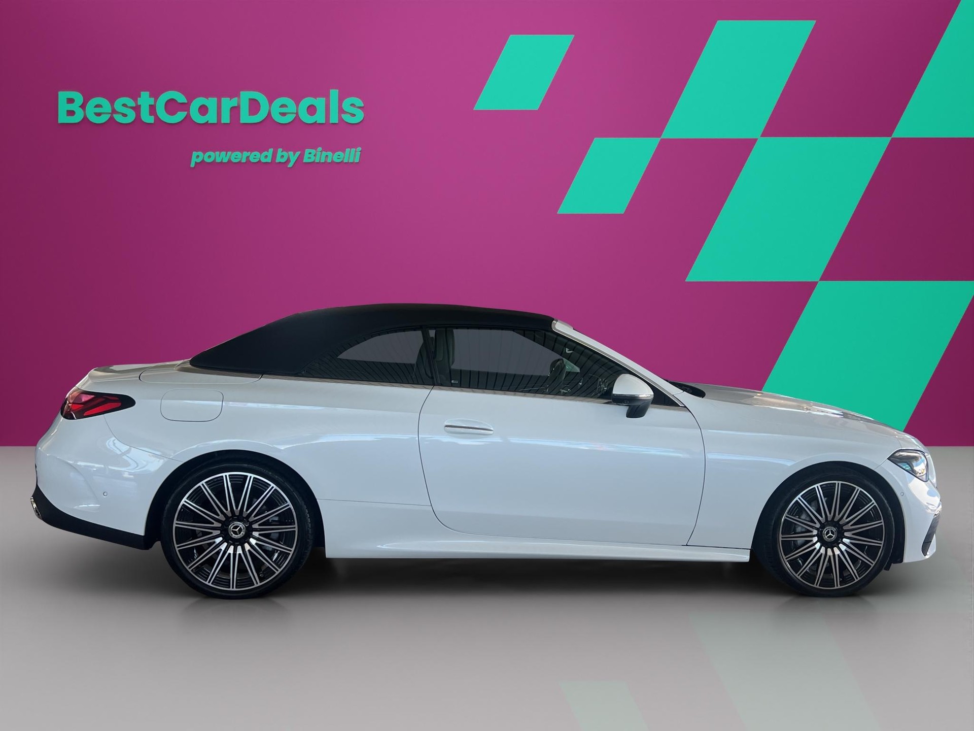 MERCEDES-BENZ CLE 300 AMG Line 4matic Cabriolet-showroom-element-1