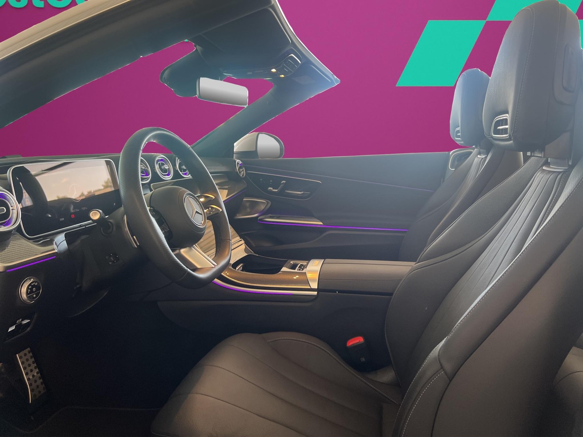 MERCEDES-BENZ CLE 300 AMG Line 4matic Cabriolet-image-10