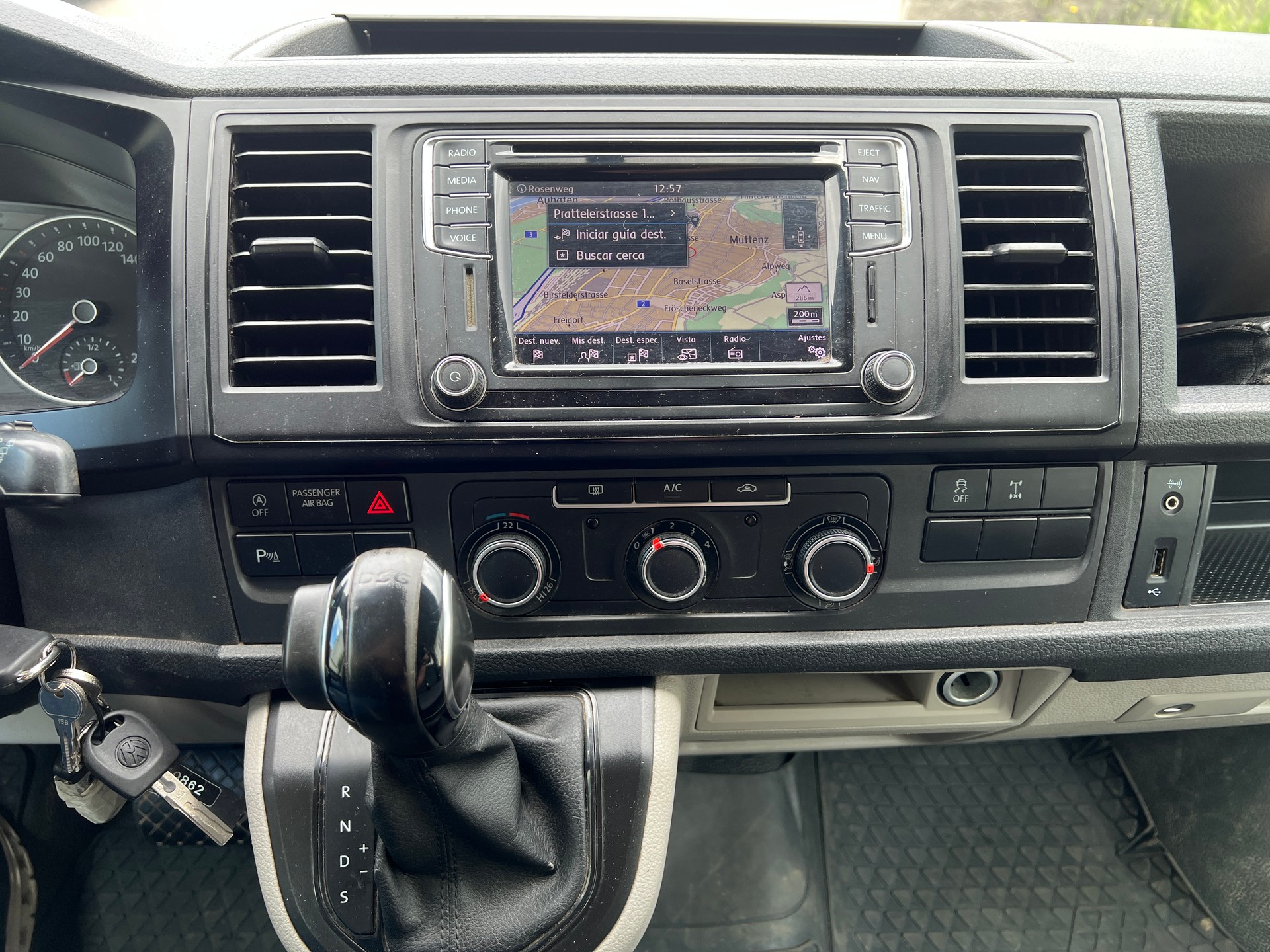 VW T6 2.0 Bi-TDI 4Motion DSG-image-13