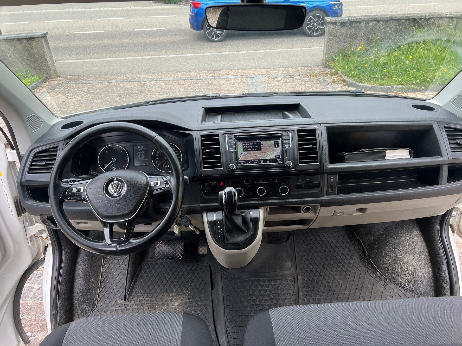VW T6 2.0 Bi-TDI 4Motion DSG-image-12