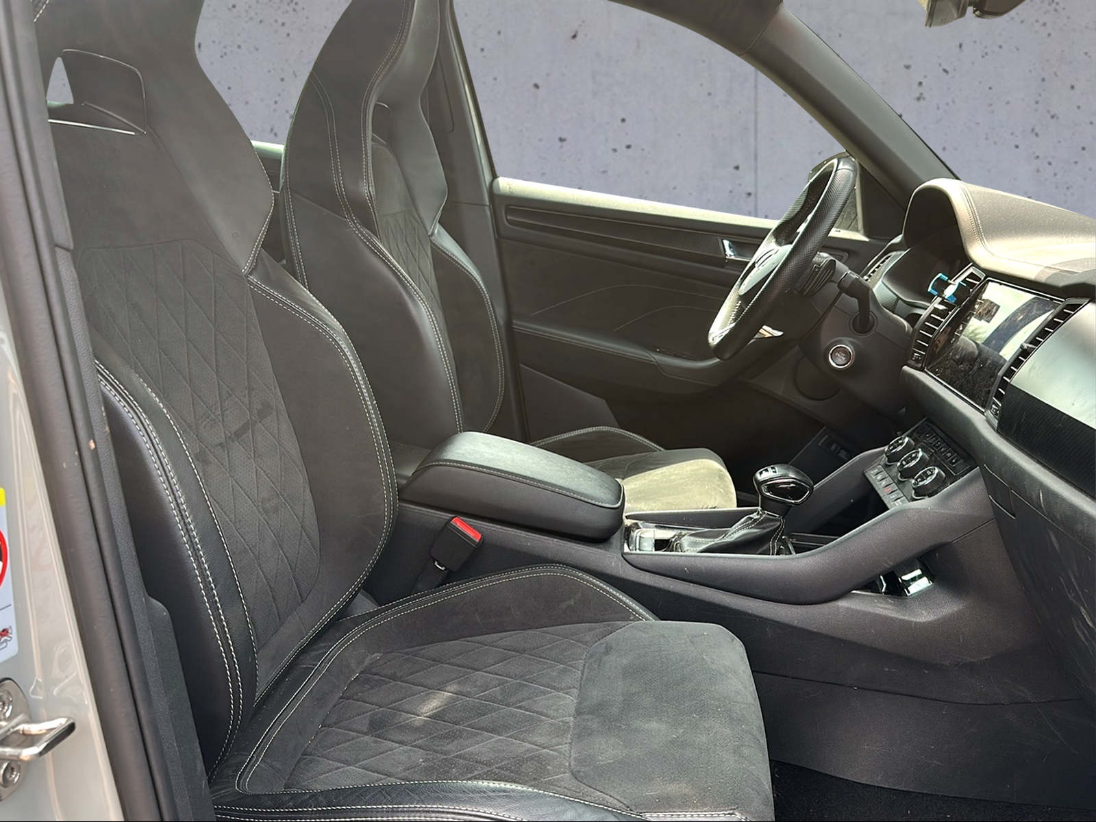 SKODA Kodiaq 2.0 TDI CR SportLine 4x4 DSG-image-8
