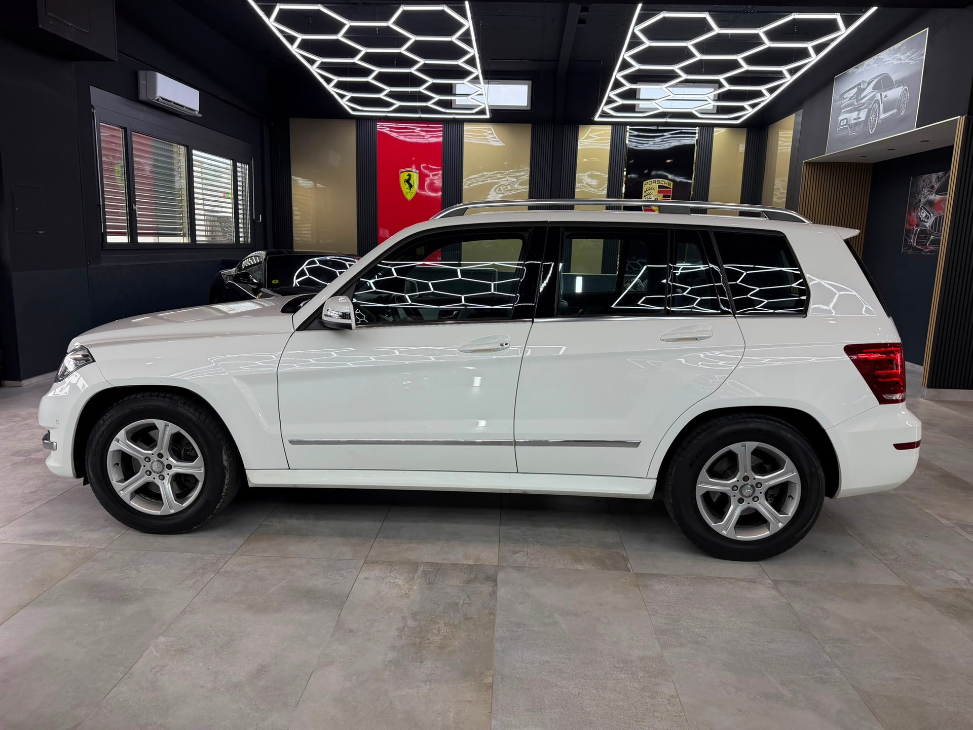 MERCEDES-BENZ GLK 220 BlueTEC Swiss Star Ed. 4Matic 7G-Tronic-image-7