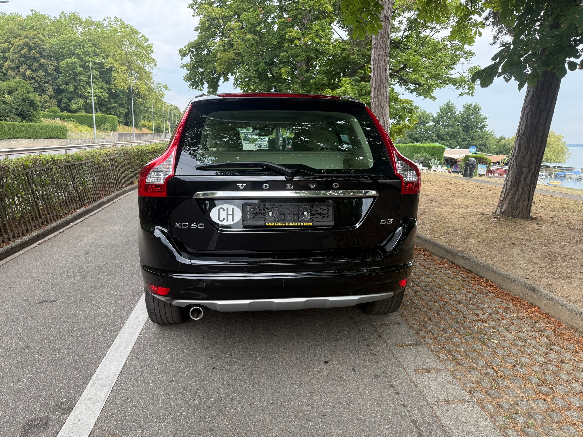 VOLVO XC60 D3 Summum Geartronic-image-8