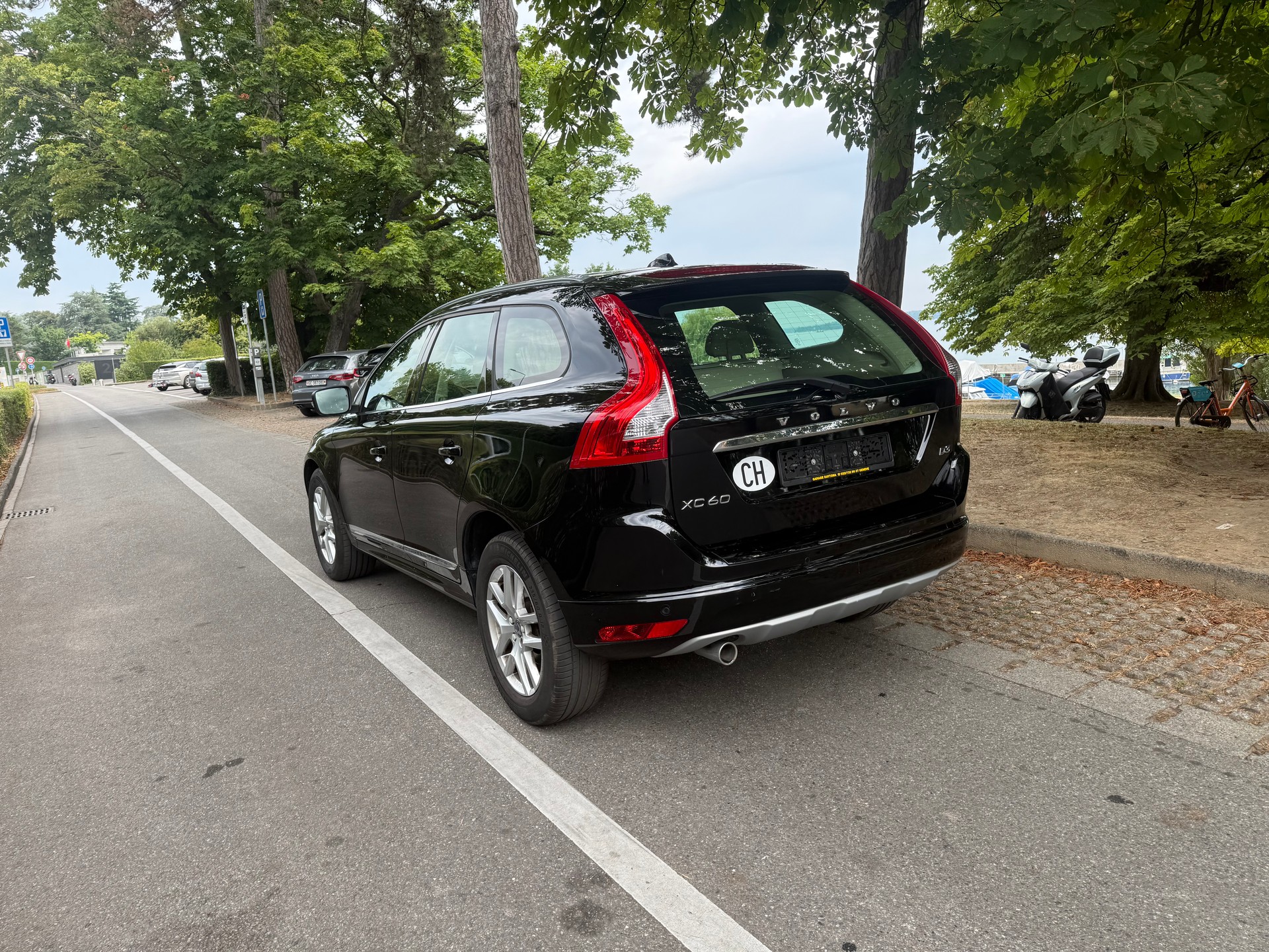 VOLVO XC60 D3 Summum Geartronic-image-4