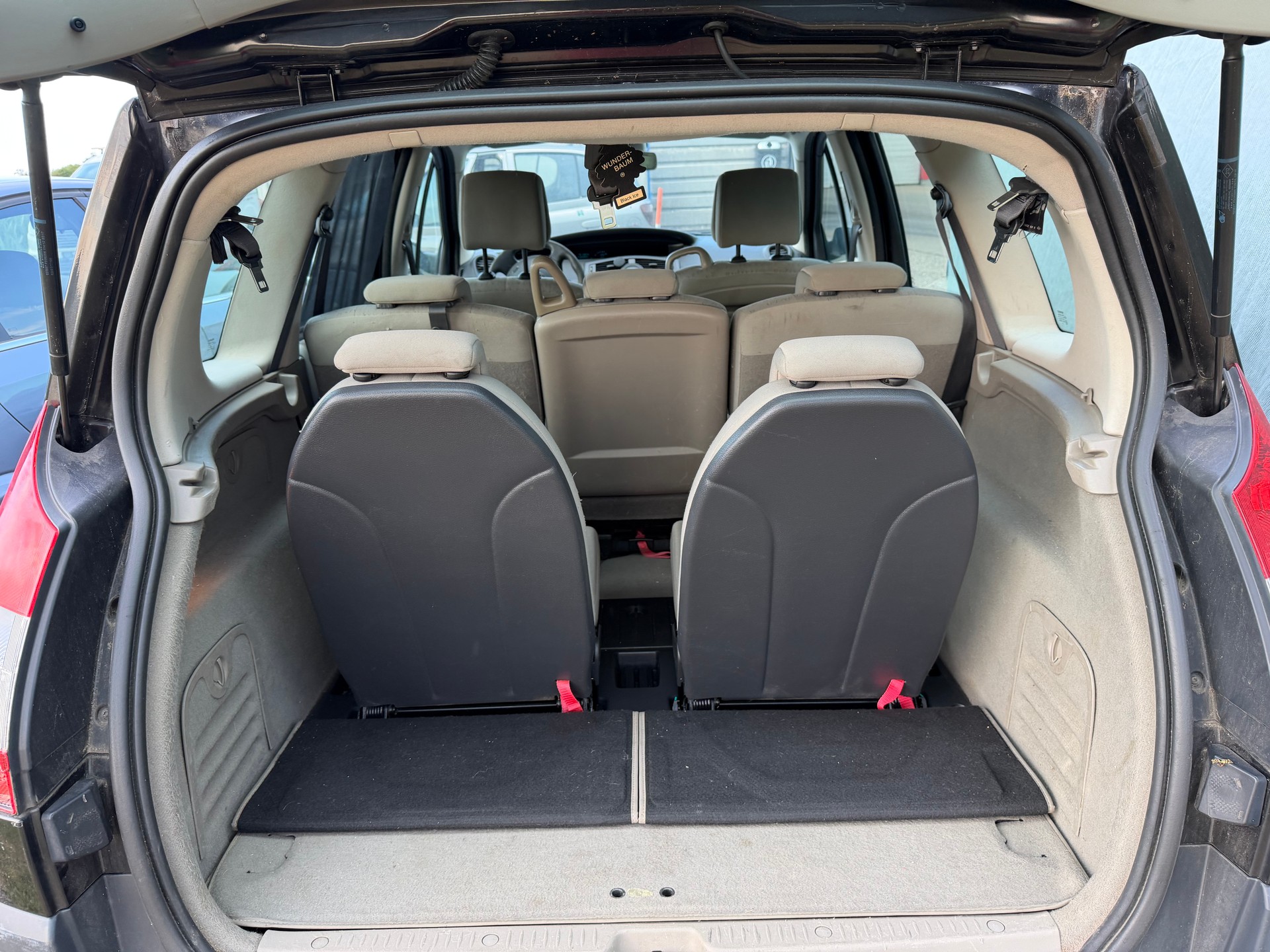 RENAULT Grand Scénic 1.6 16V Expression-image-11