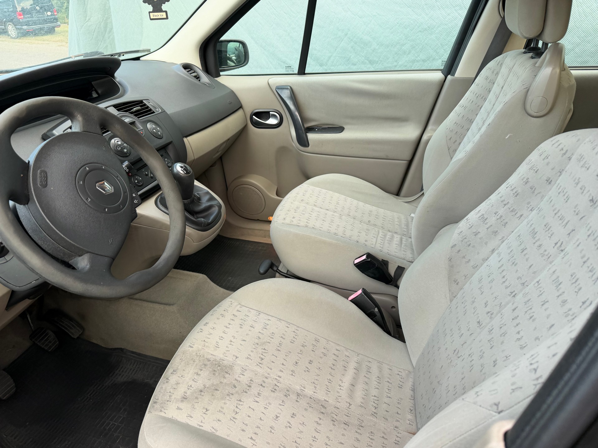 RENAULT Grand Scénic 1.6 16V Expression-image-10