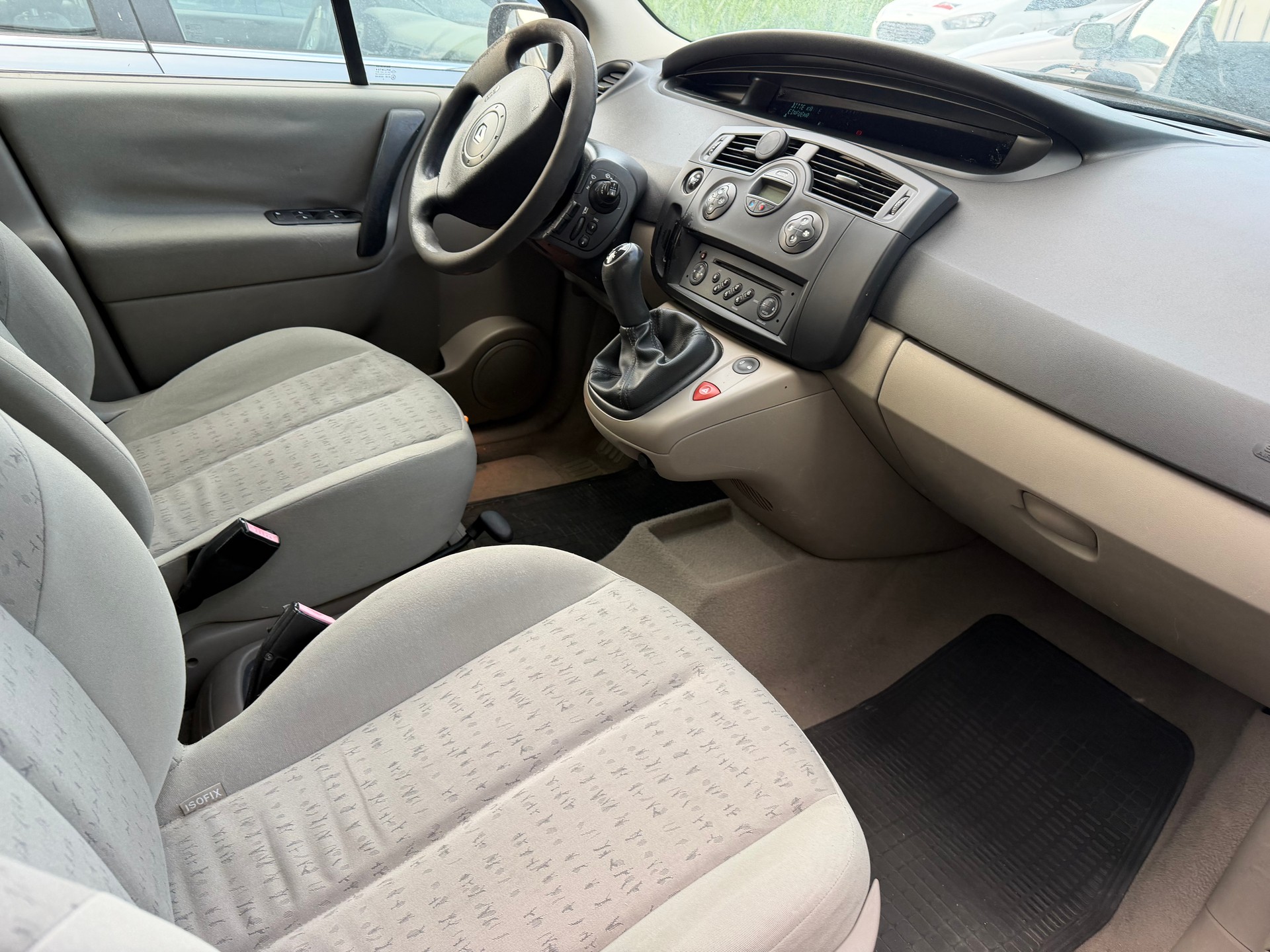 RENAULT Grand Scénic 1.6 16V Expression-image-4
