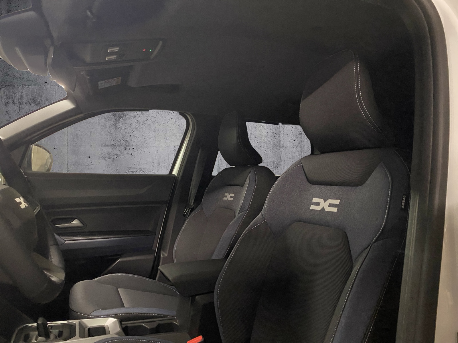 DACIA Duster HEV 140 Journey-image-10