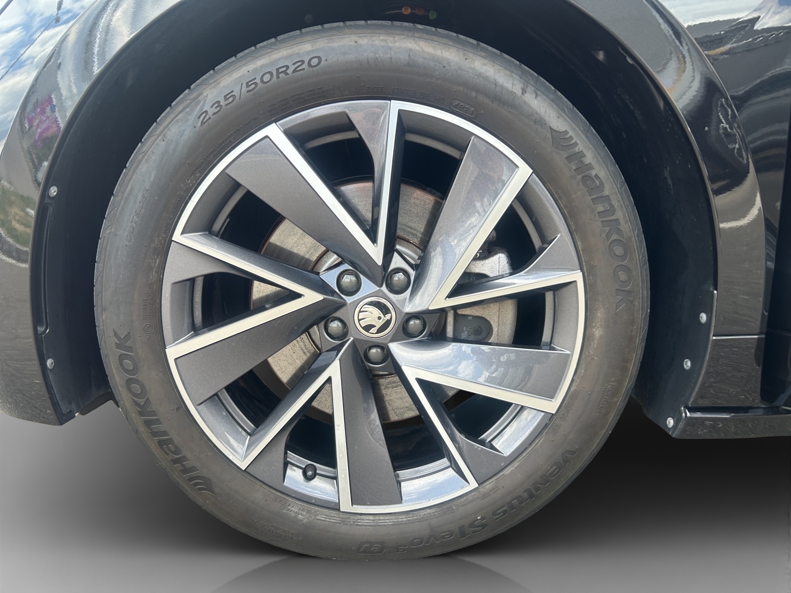 SKODA Enyaq iV 80x SportLine-image-13