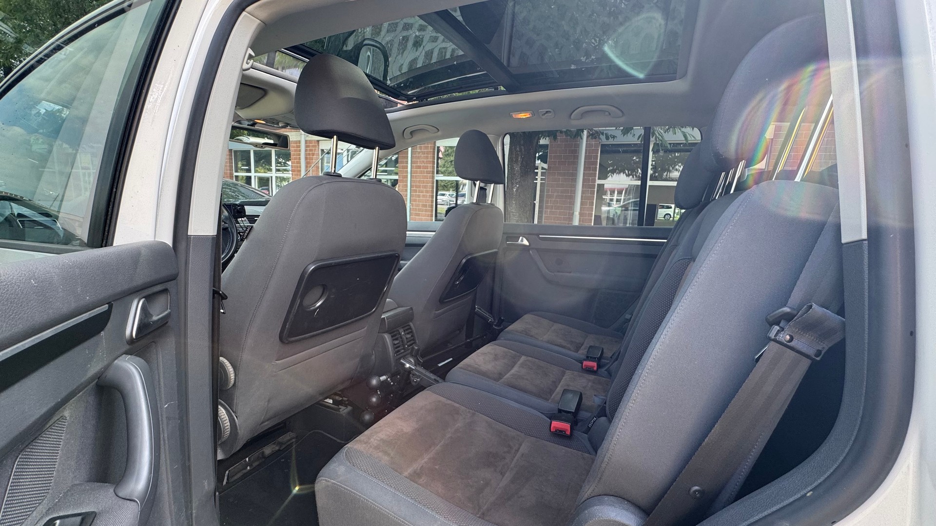 VW Touran 2.0 TDI Highline DSG-image-7