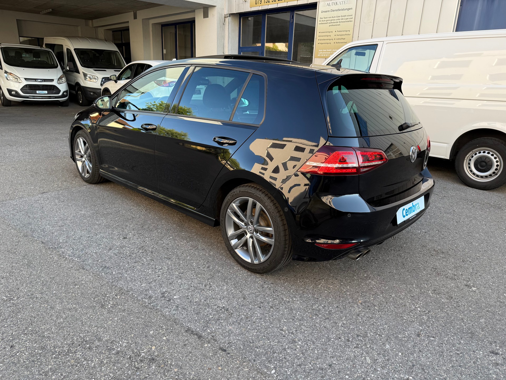 VW Golf 1.4 TSI Lounge R-Line-image-4