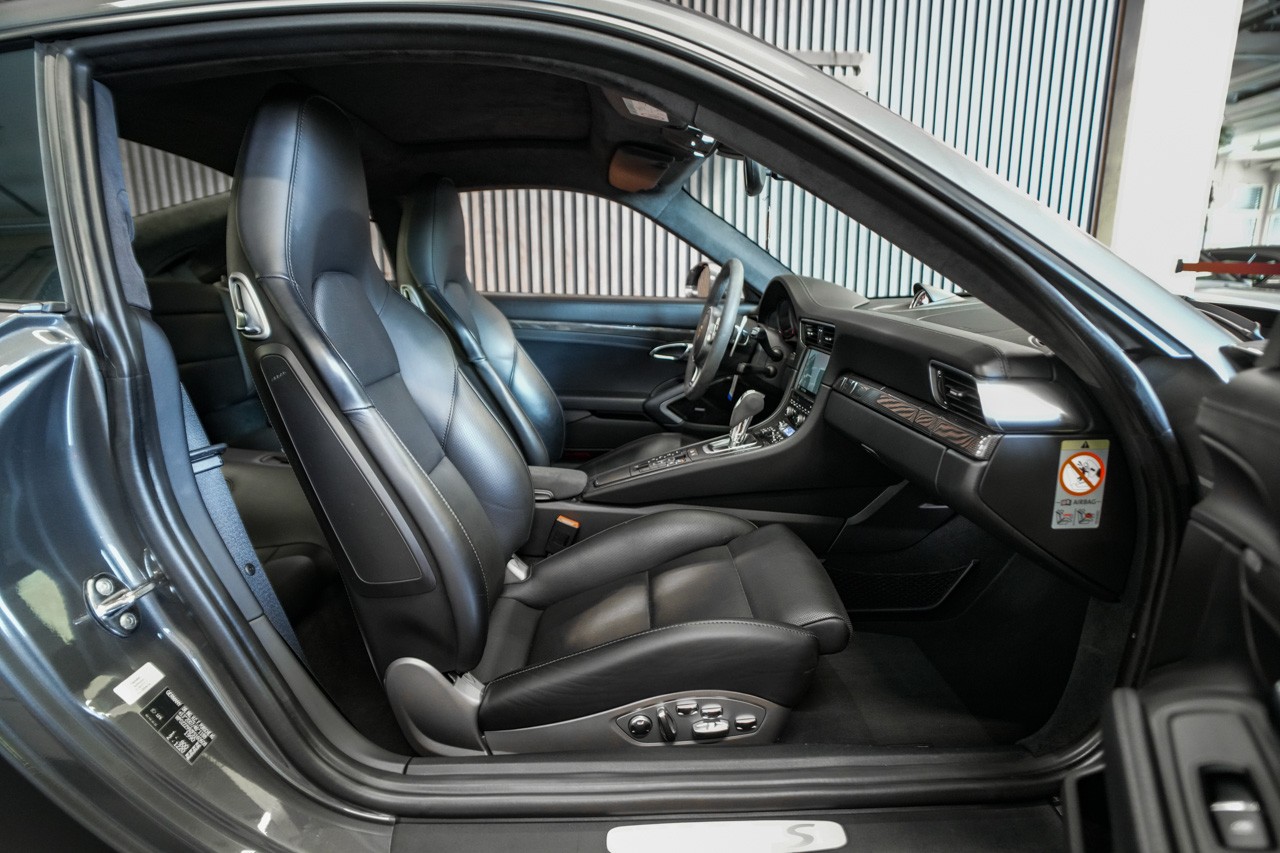 PORSCHE 911 Turbo S TECHART PDK-image-13