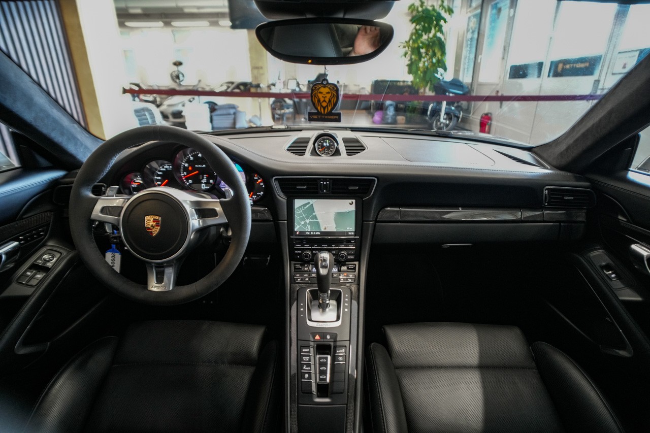 PORSCHE 911 Turbo S TECHART PDK-image-9