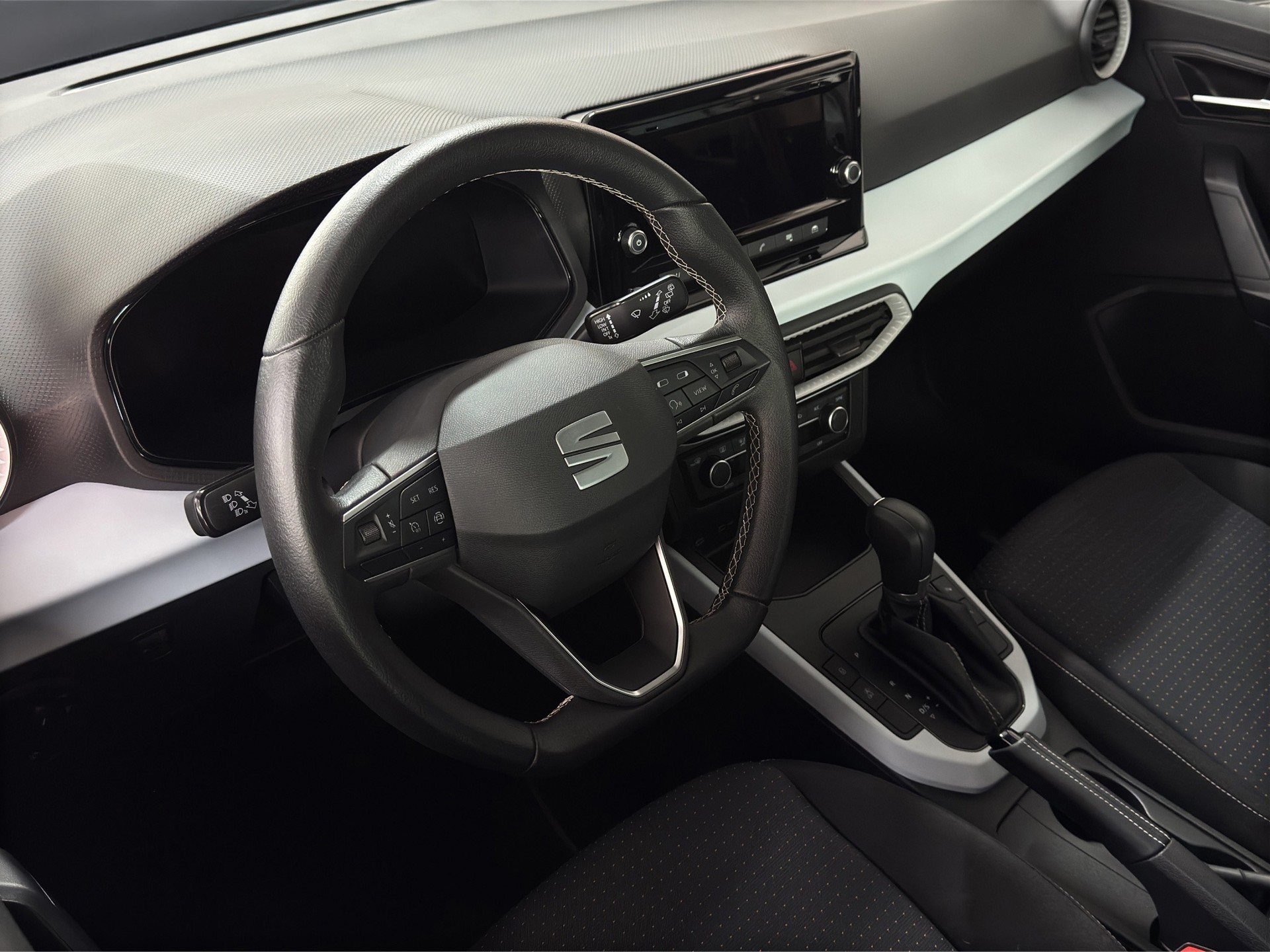 SEAT Arona 1.0 TSI Eco Move DSG-image-11