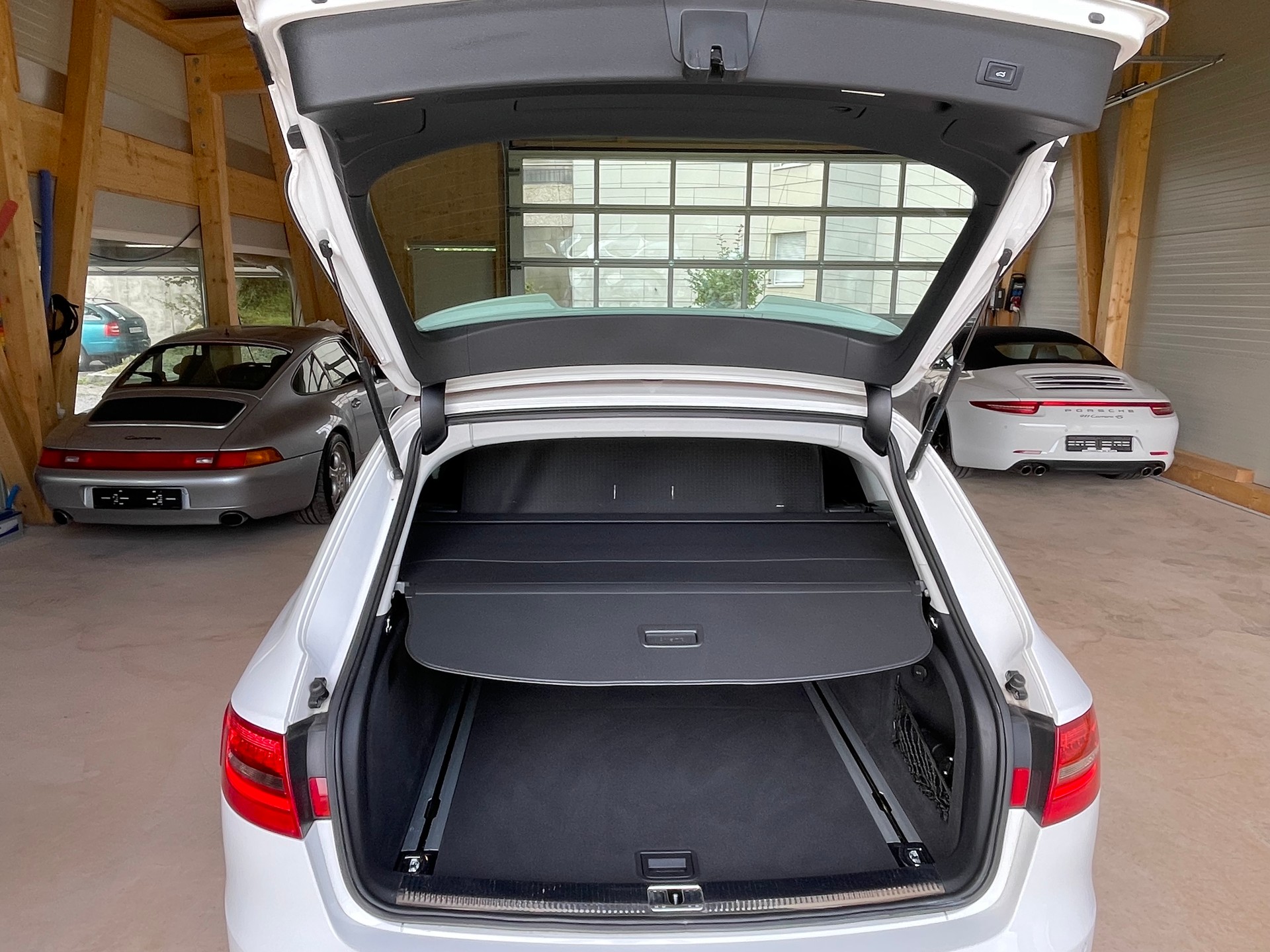 AUDI RS4 Avant 4.2 FSI V8 quattro S-tronic-image-10