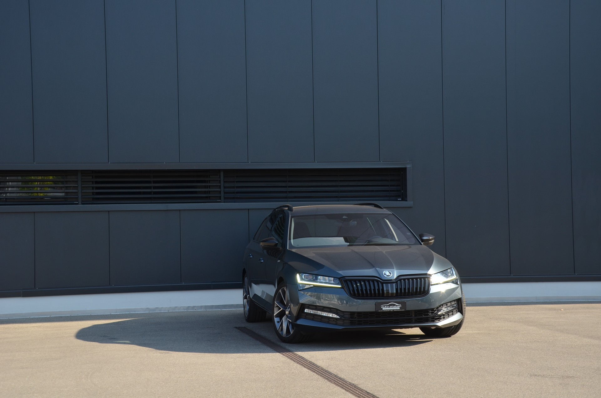 SKODA Superb Combi 2.0 TSI SportLine Plus 4x4 DSG-image-6