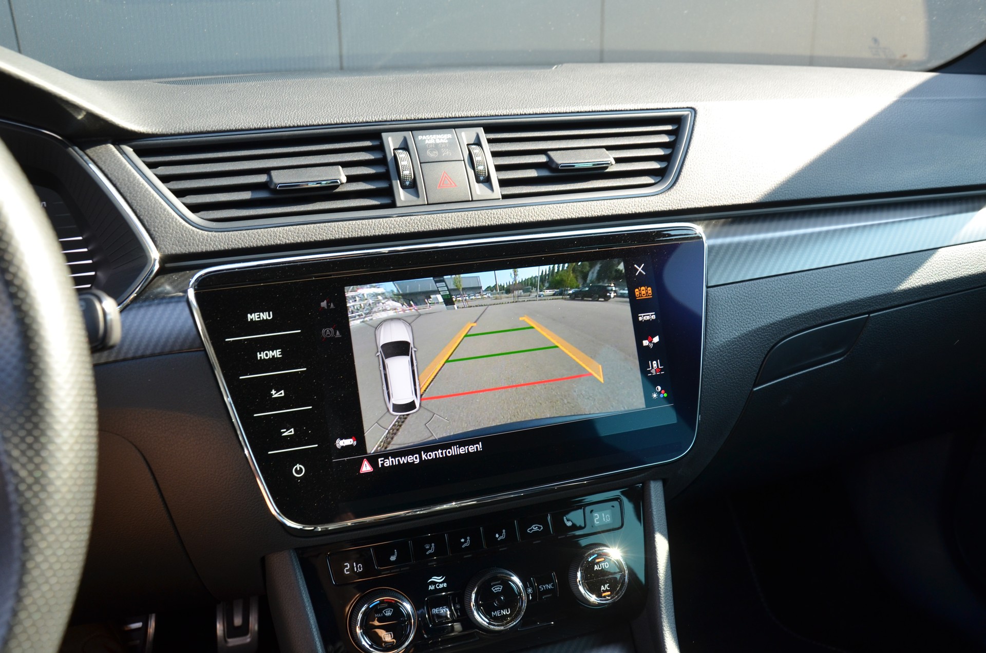 SKODA Superb Combi 2.0 TSI SportLine Plus 4x4 DSG-image-22