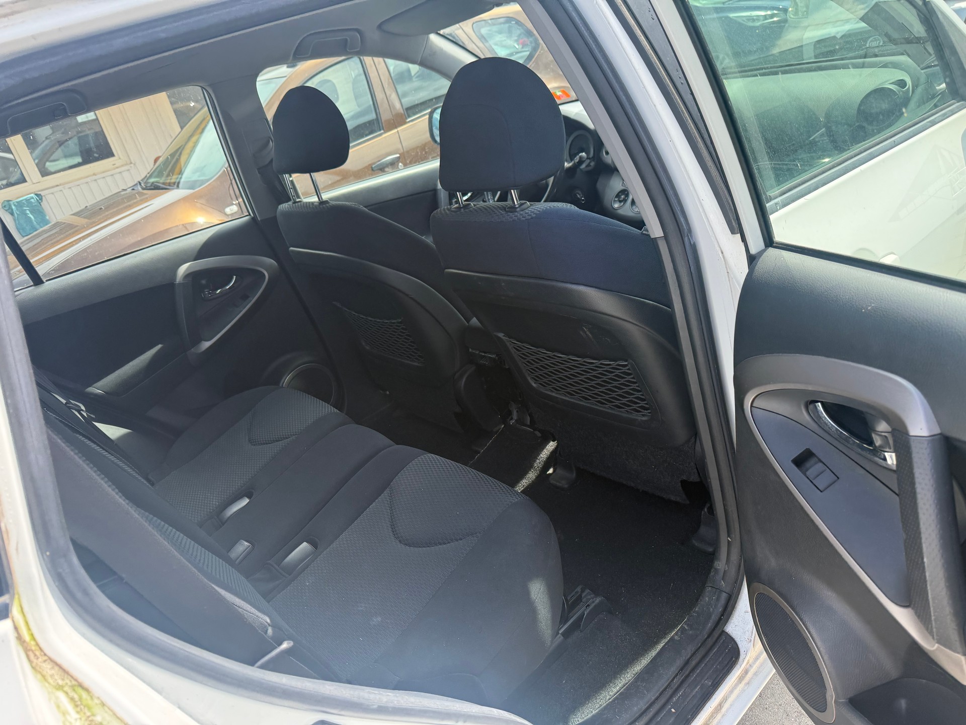 TOYOTA RAV-4 2.2D-4 D Linea Luna-image-8