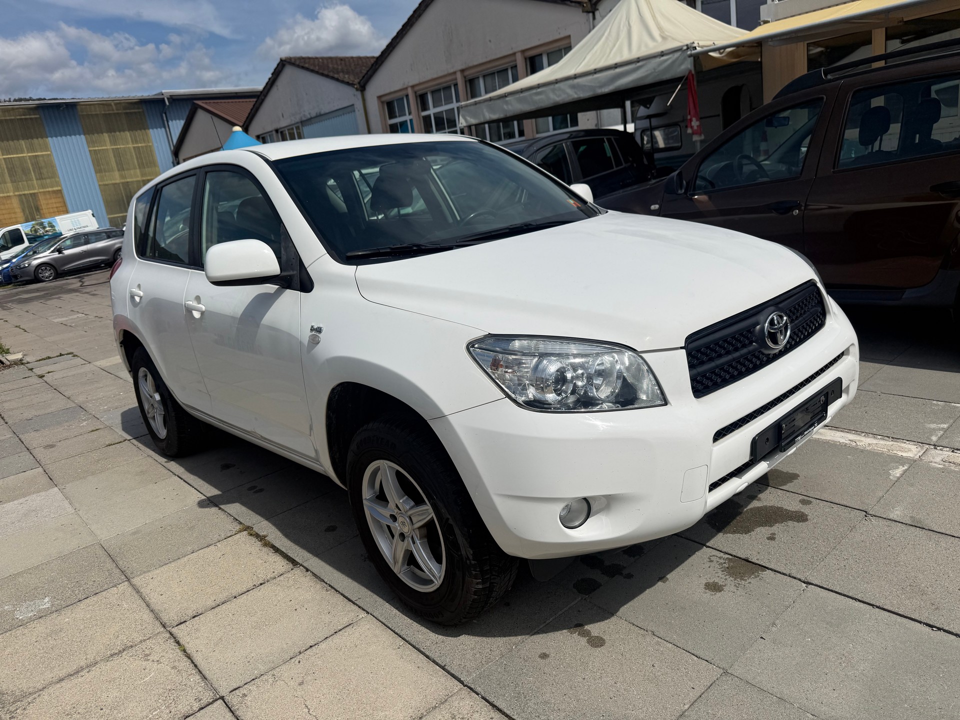 TOYOTA RAV-4 2.2D-4 D Linea Luna-image-1