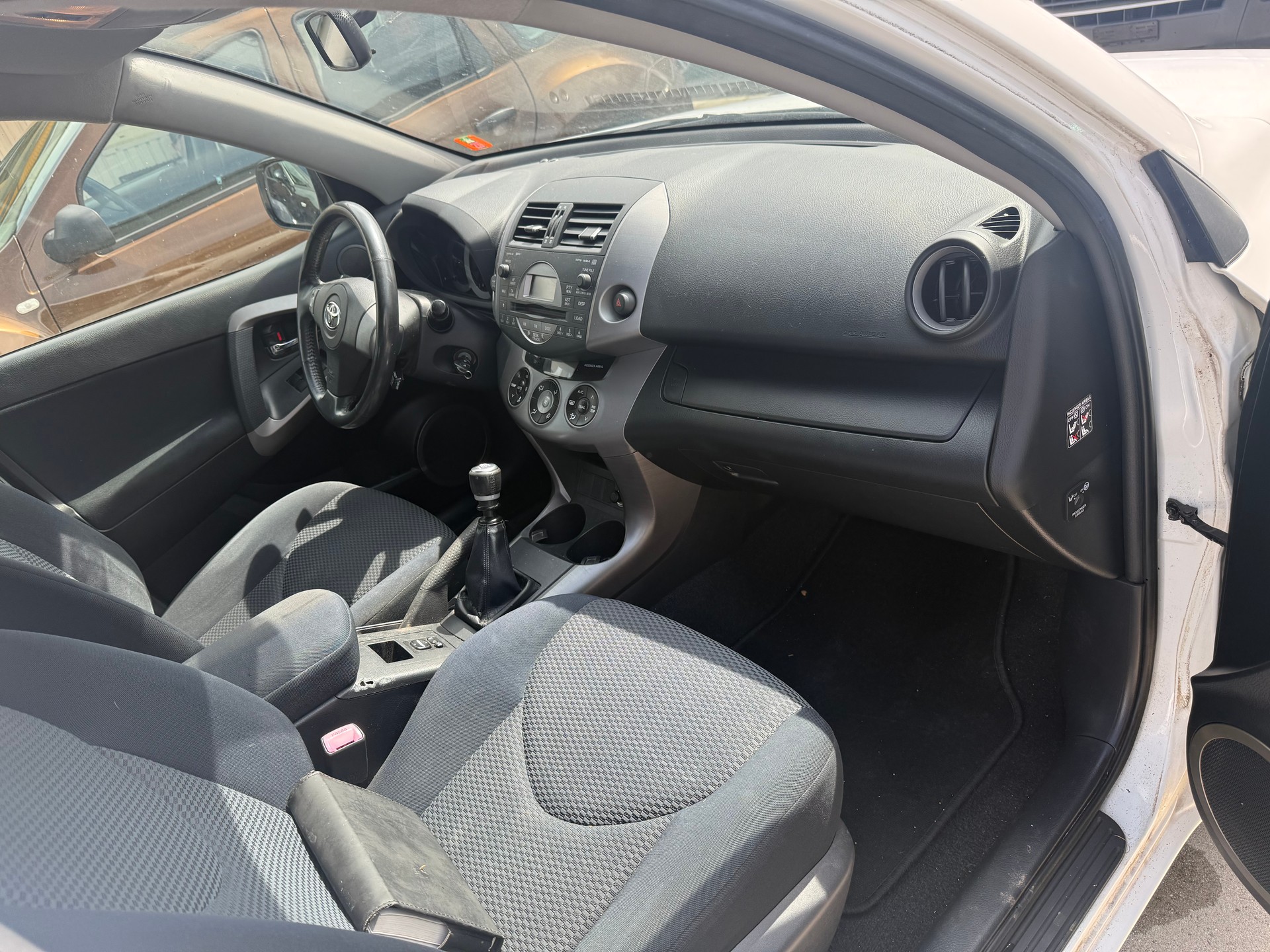 TOYOTA RAV-4 2.2D-4 D Linea Luna-image-7