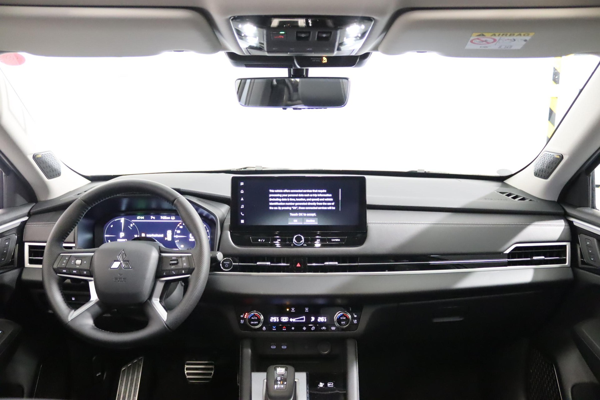 MITSUBISHI Outlander 2.4 PHEV Instyle 4x4-image-11