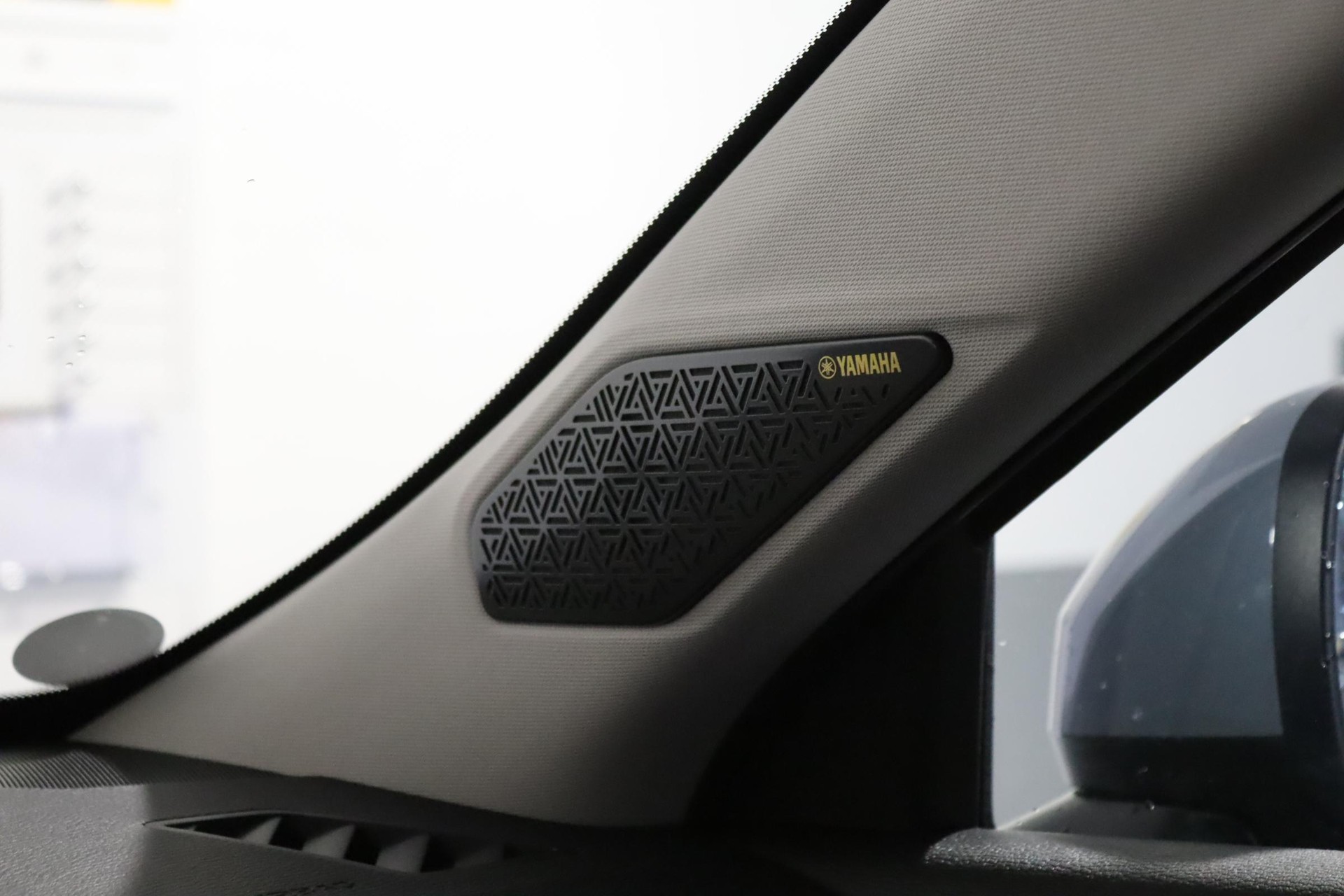 MITSUBISHI Outlander 2.4 PHEV Instyle 4x4-image-17