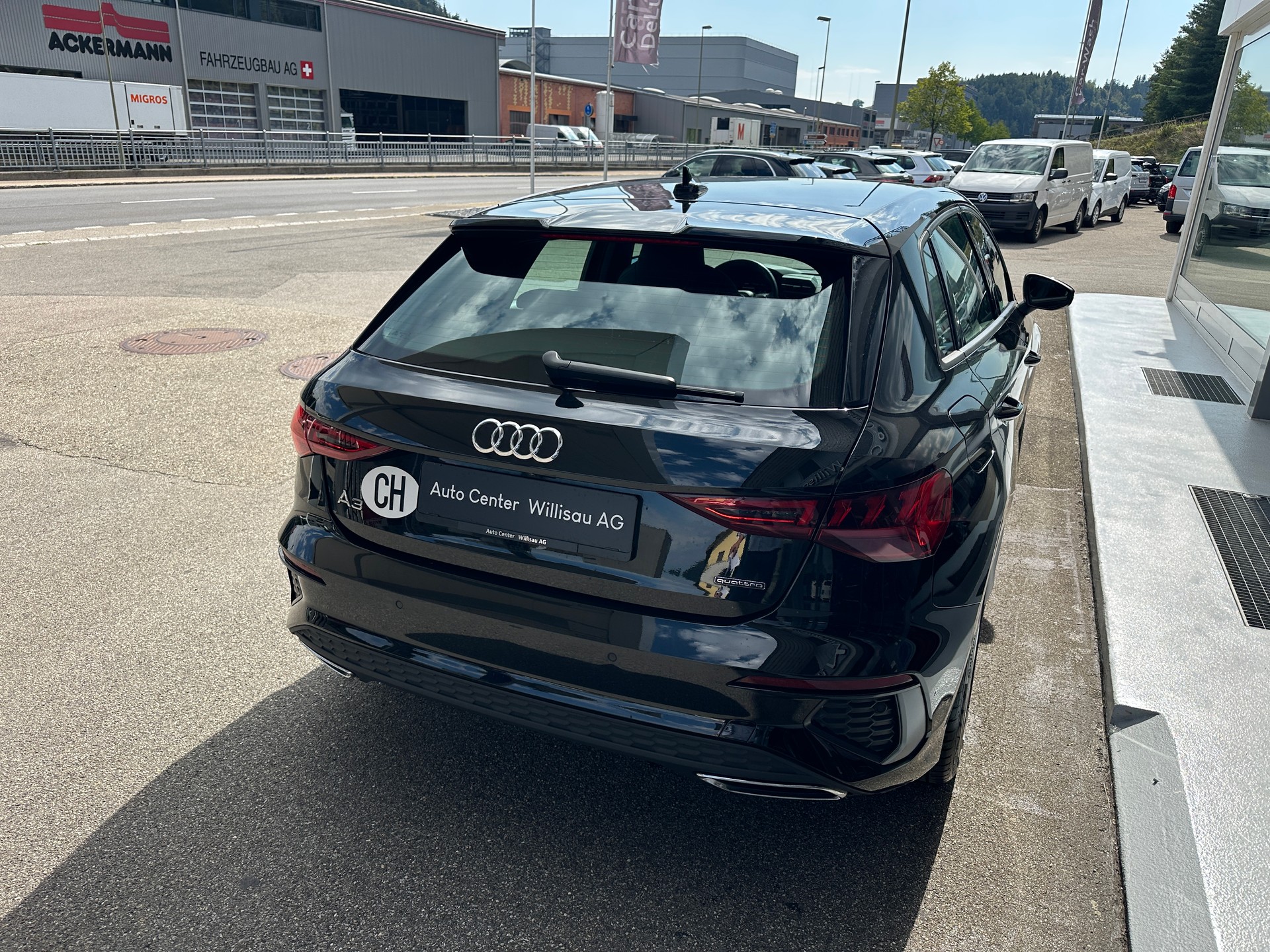 AUDI A3 Sportback 40 TDI S line S-tronic quattro-image-7