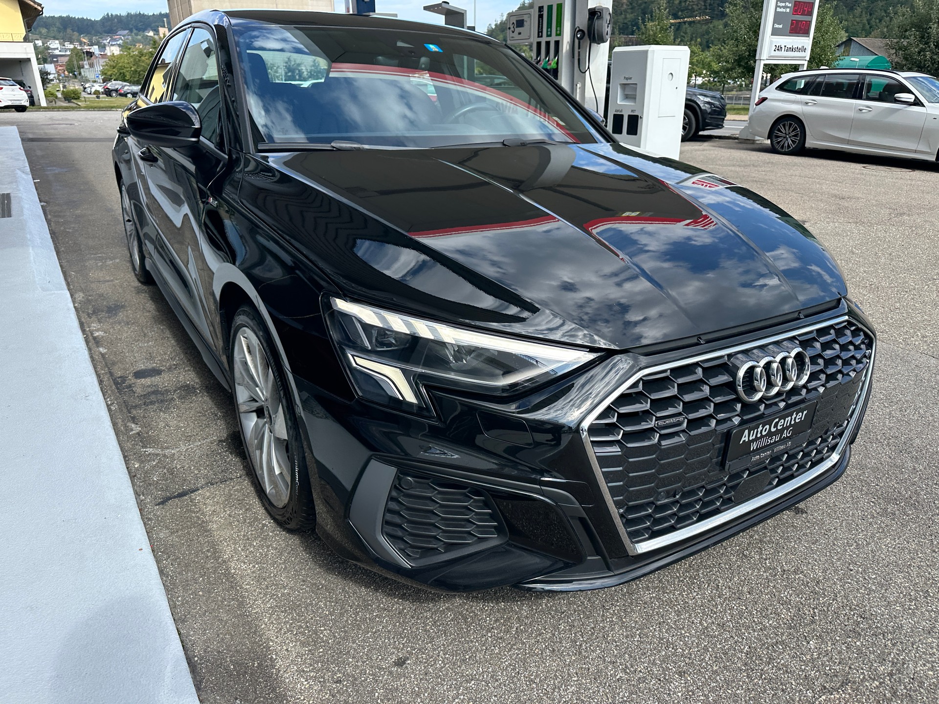 AUDI A3 Sportback 40 TDI S line S-tronic quattro-image-4