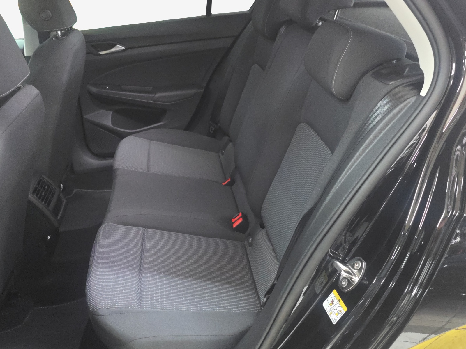 VW Golf 1.5 e TSI mHEV Value DSG-image-11