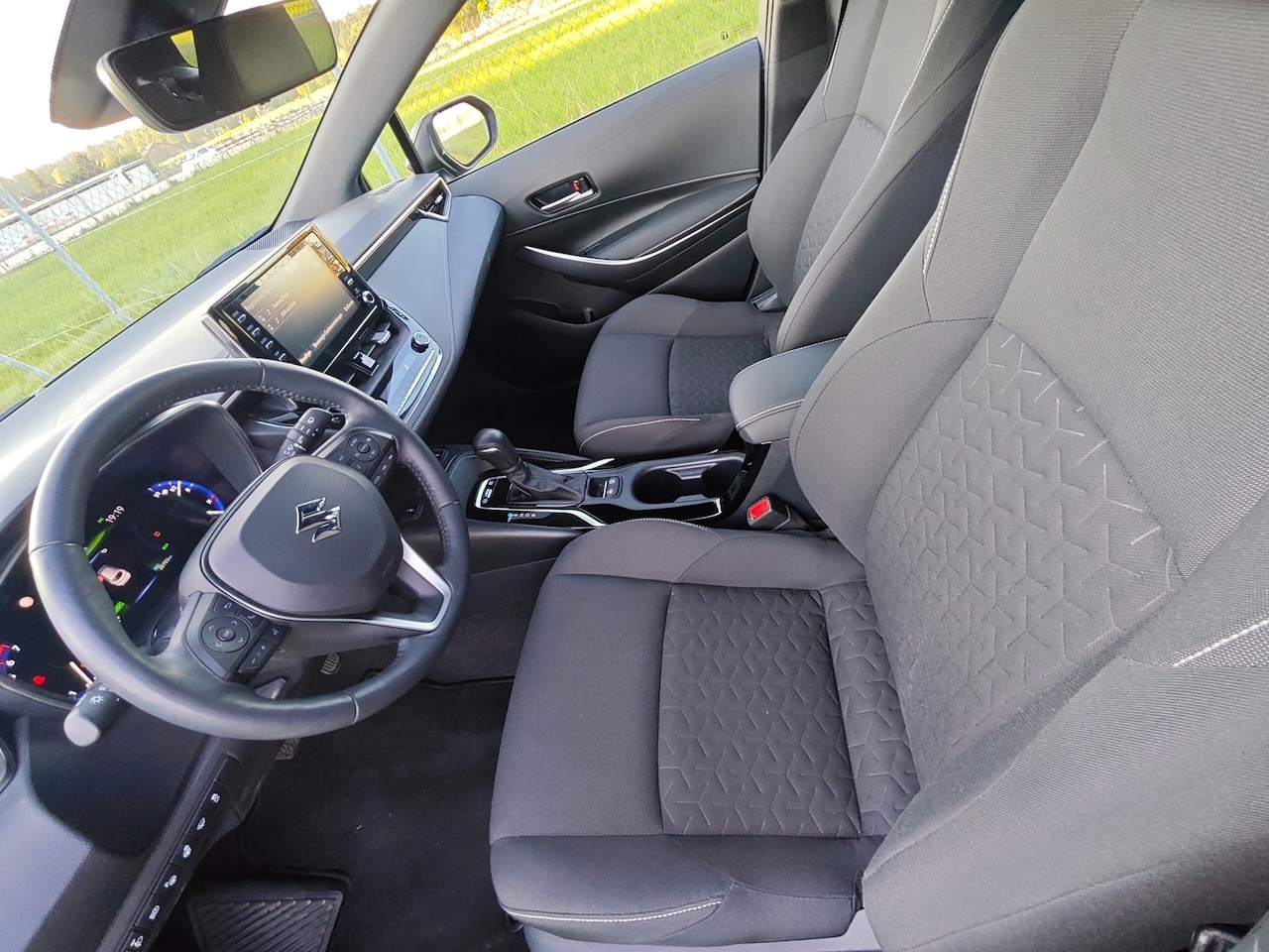 TOYOTA Swace 1.8 Hybrid Compact Top E-CVT-image-15