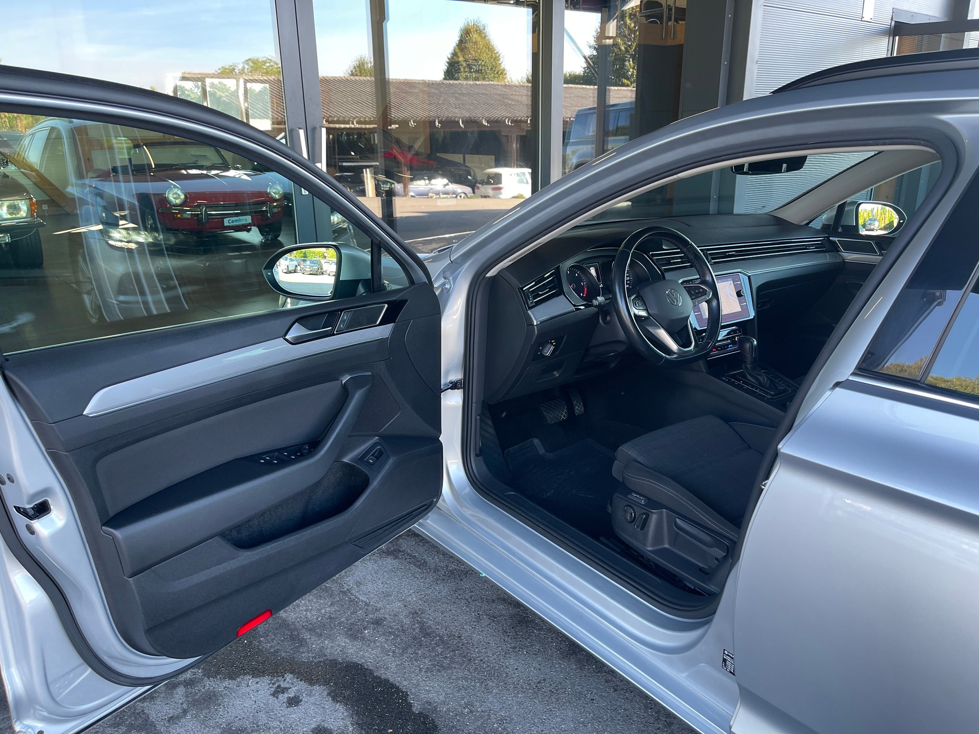 VW Passat 2.0 TDI BMT Business DSG-image-6