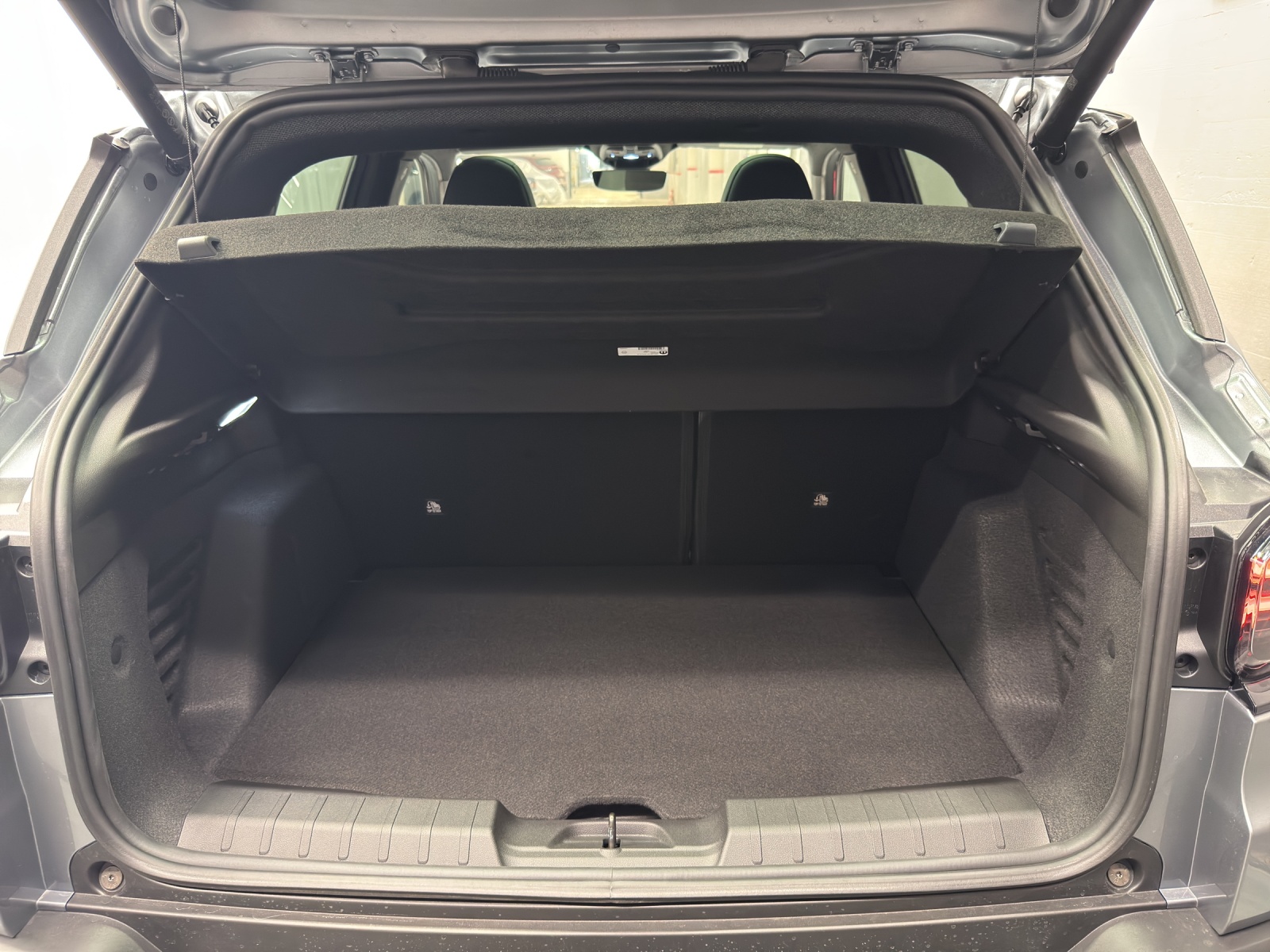 JEEP Avenger 1.2 MHEV 85th Anniversary 4xe-image-10