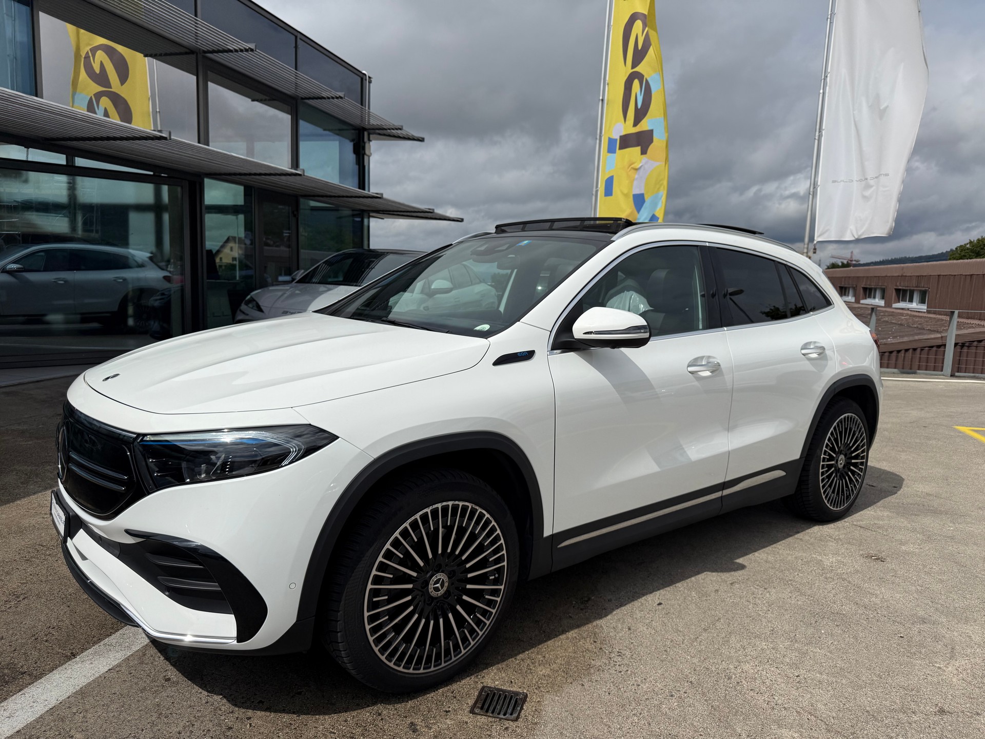 MERCEDES-BENZ EQA 250-image-0
