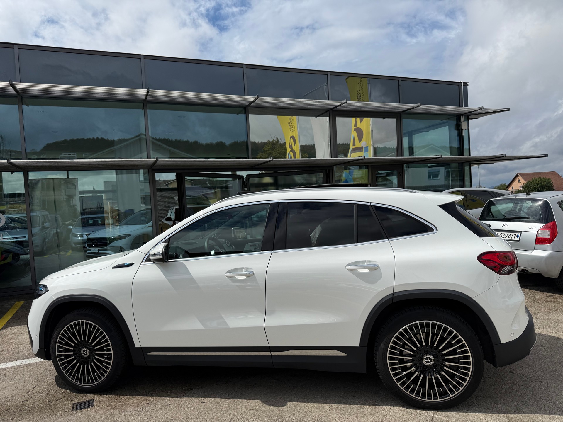 MERCEDES-BENZ EQA 250-image-7