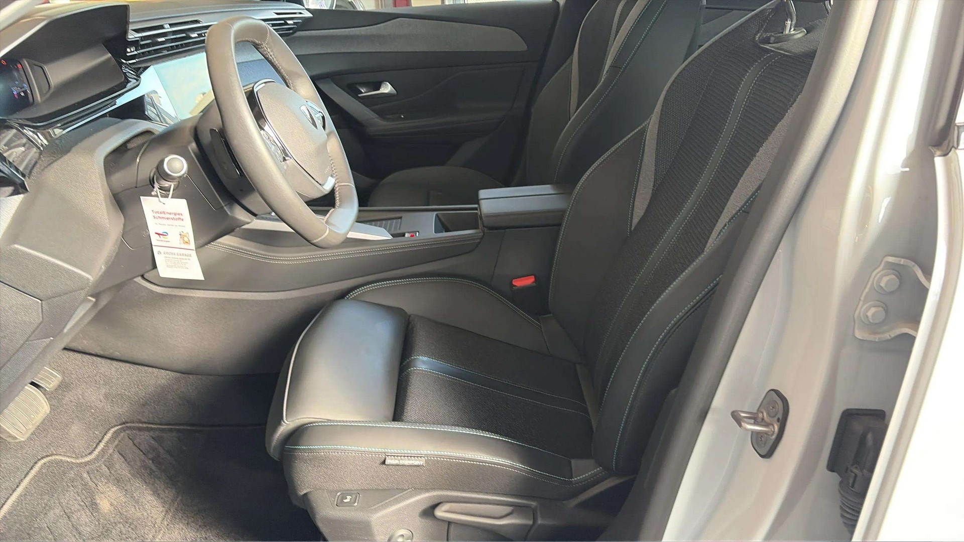 PEUGEOT 308 SW 1.5 BlueHDI Allure EAT8 mit AHK-image-10