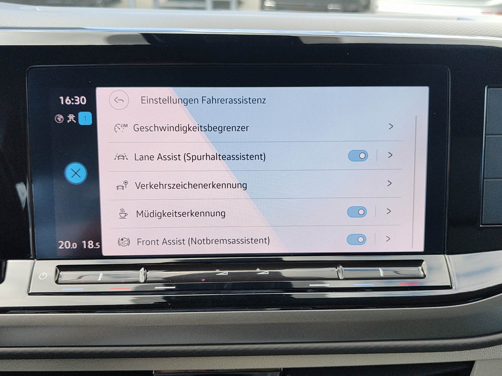 VW T7 Multivan lang 2.0 TDI DSG-image-11