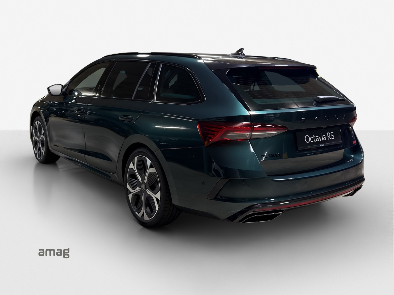 SKODA Octavia Combi 2.0 TSI DSG RS 30 Years Edition-image-2