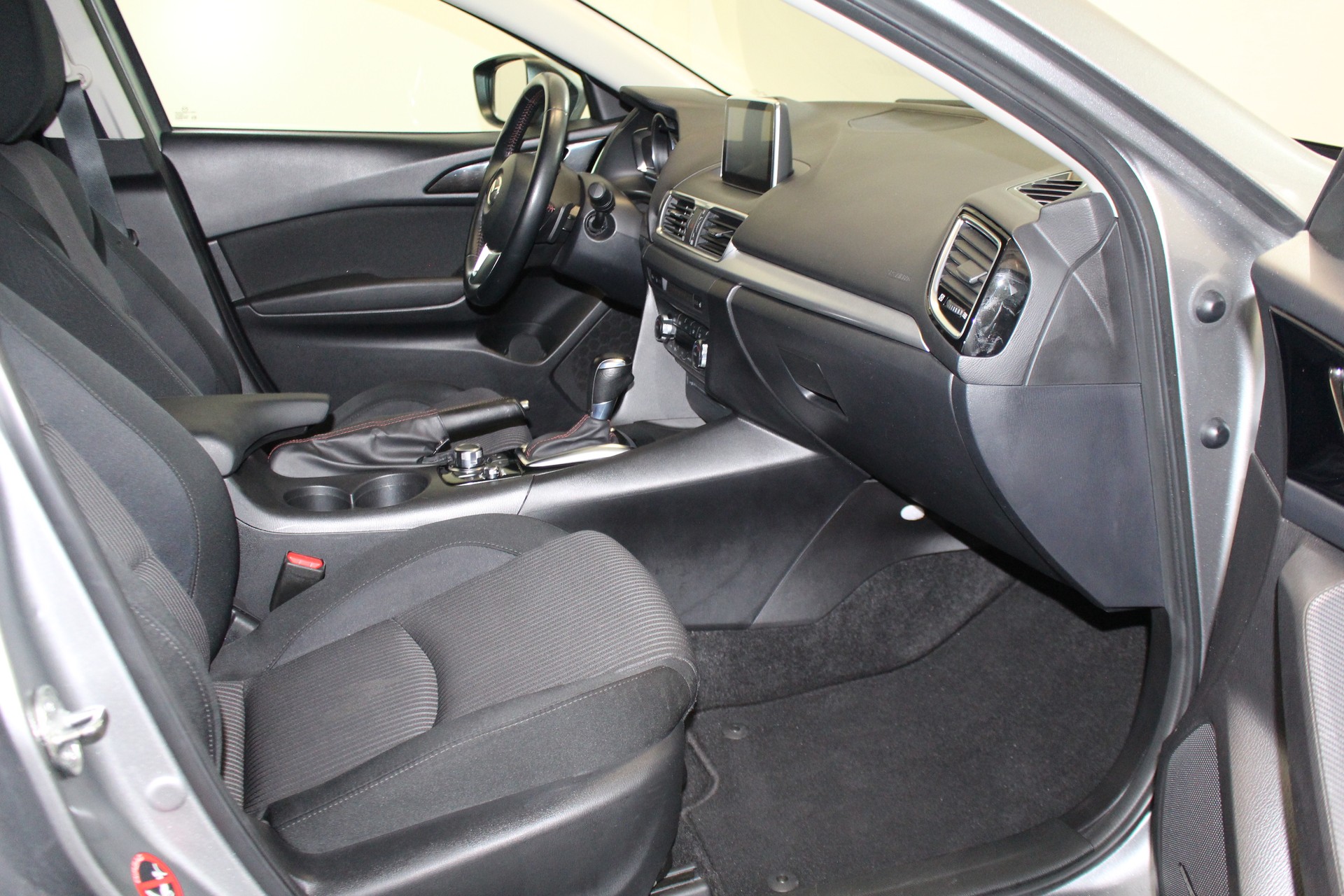 MAZDA 3 2.0 120 Ambition Plus-image-9