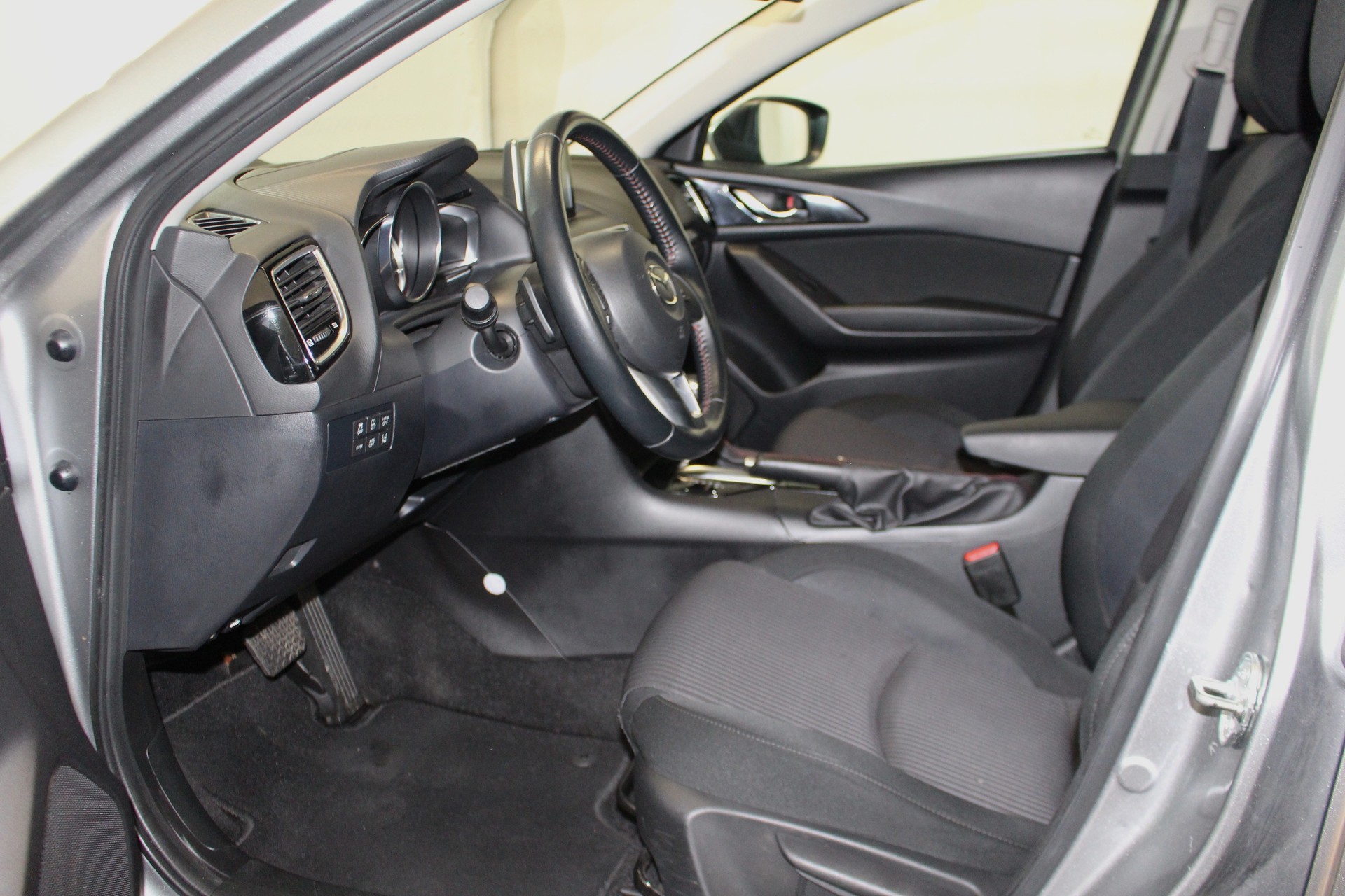 MAZDA 3 2.0 120 Ambition Plus-image-6