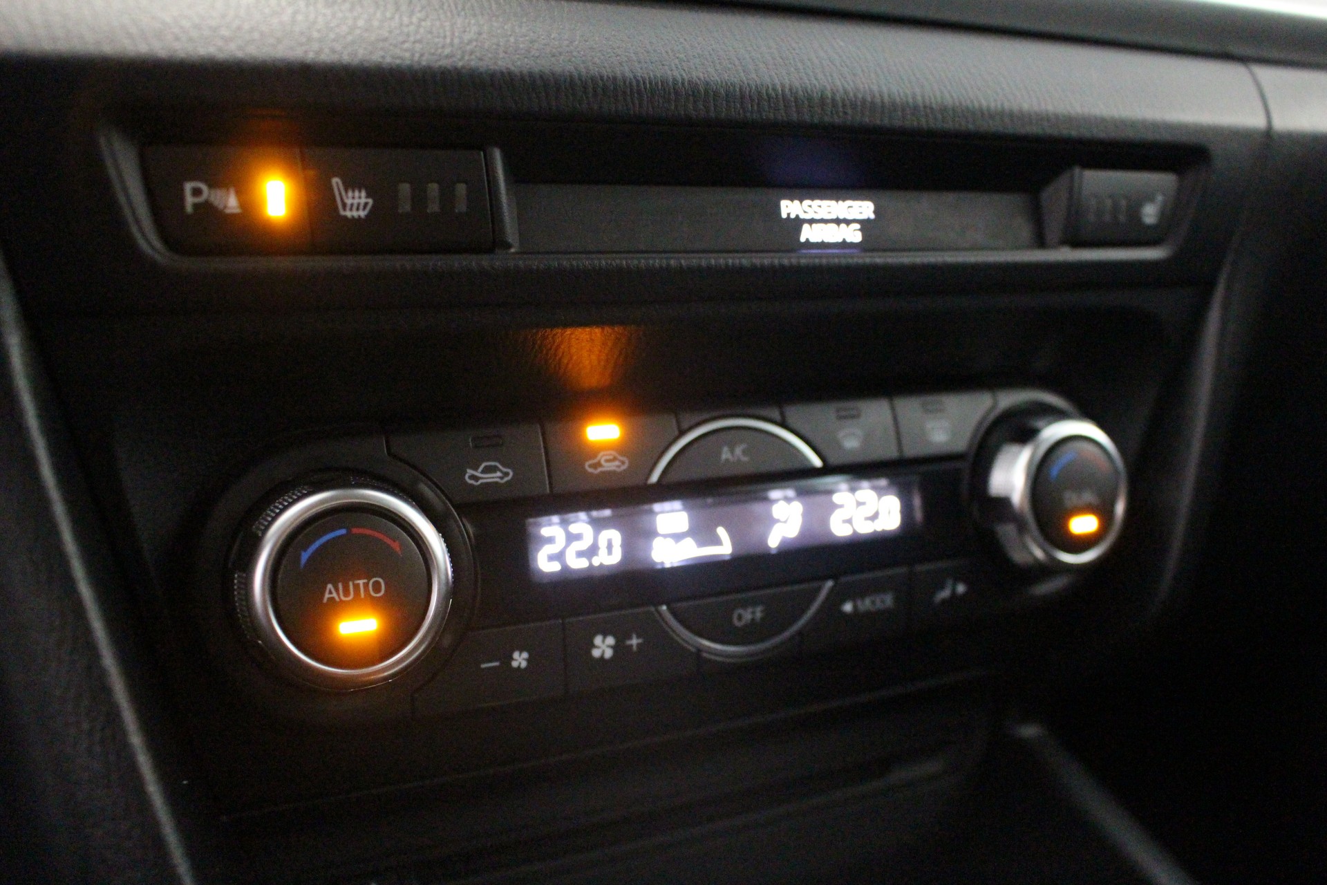 MAZDA 3 2.0 120 Ambition Plus-image-16