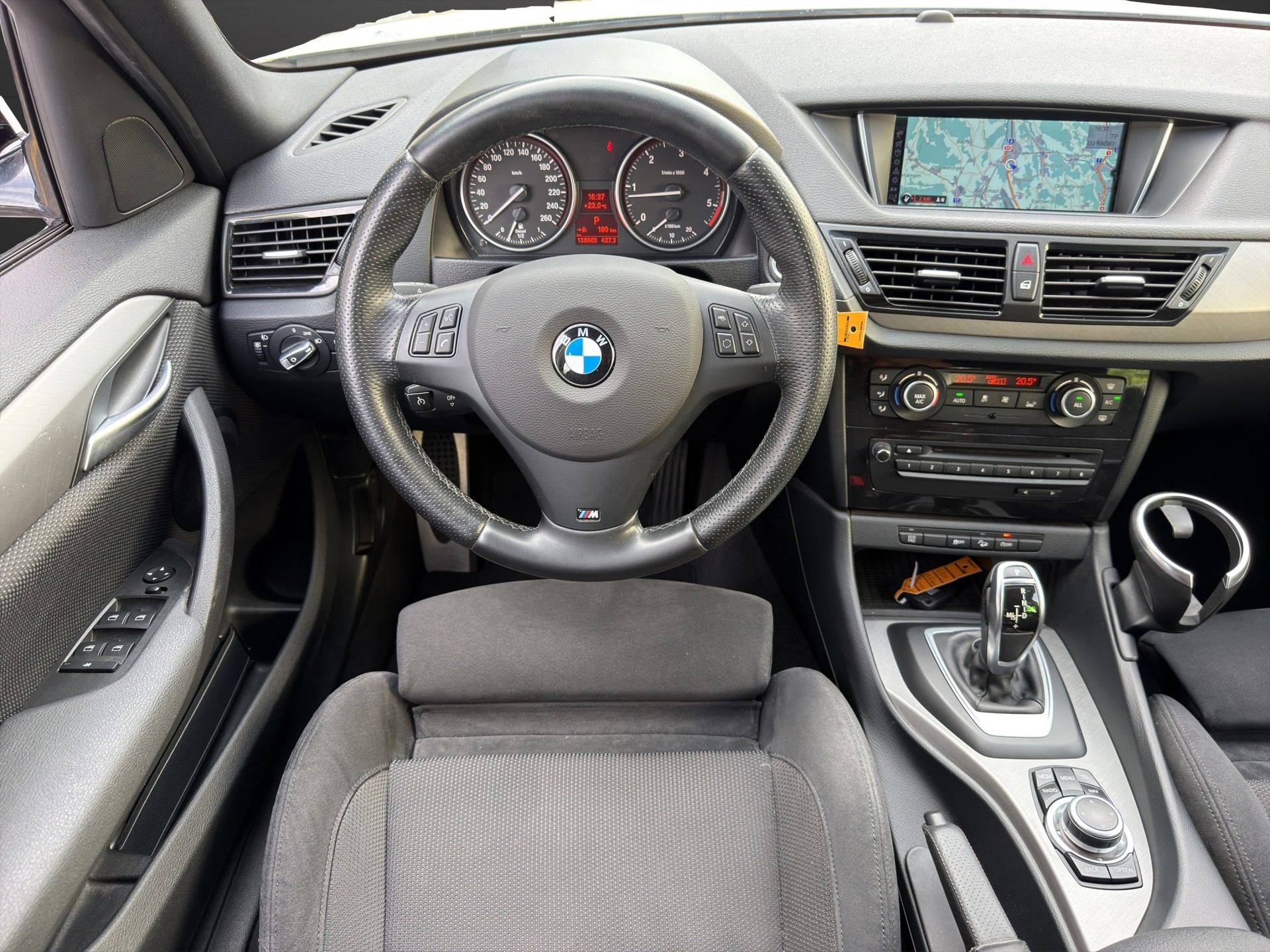 BMW X1 xDrive 20d M Sport Steptronic Frisch MFK-image-11